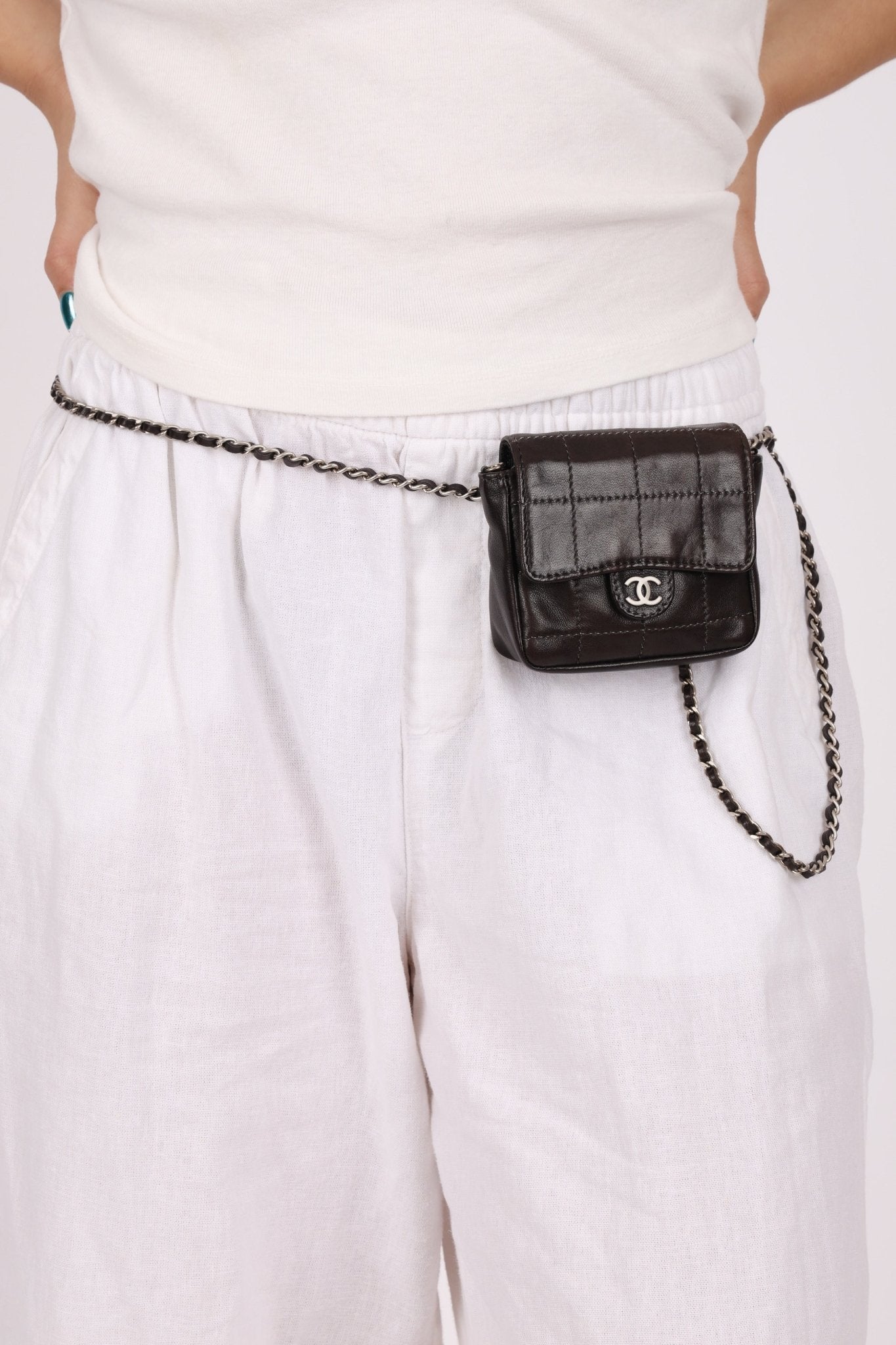 Chanel 2000 Lambskin Chocolate Bar Micro Crossbody - FashioNica