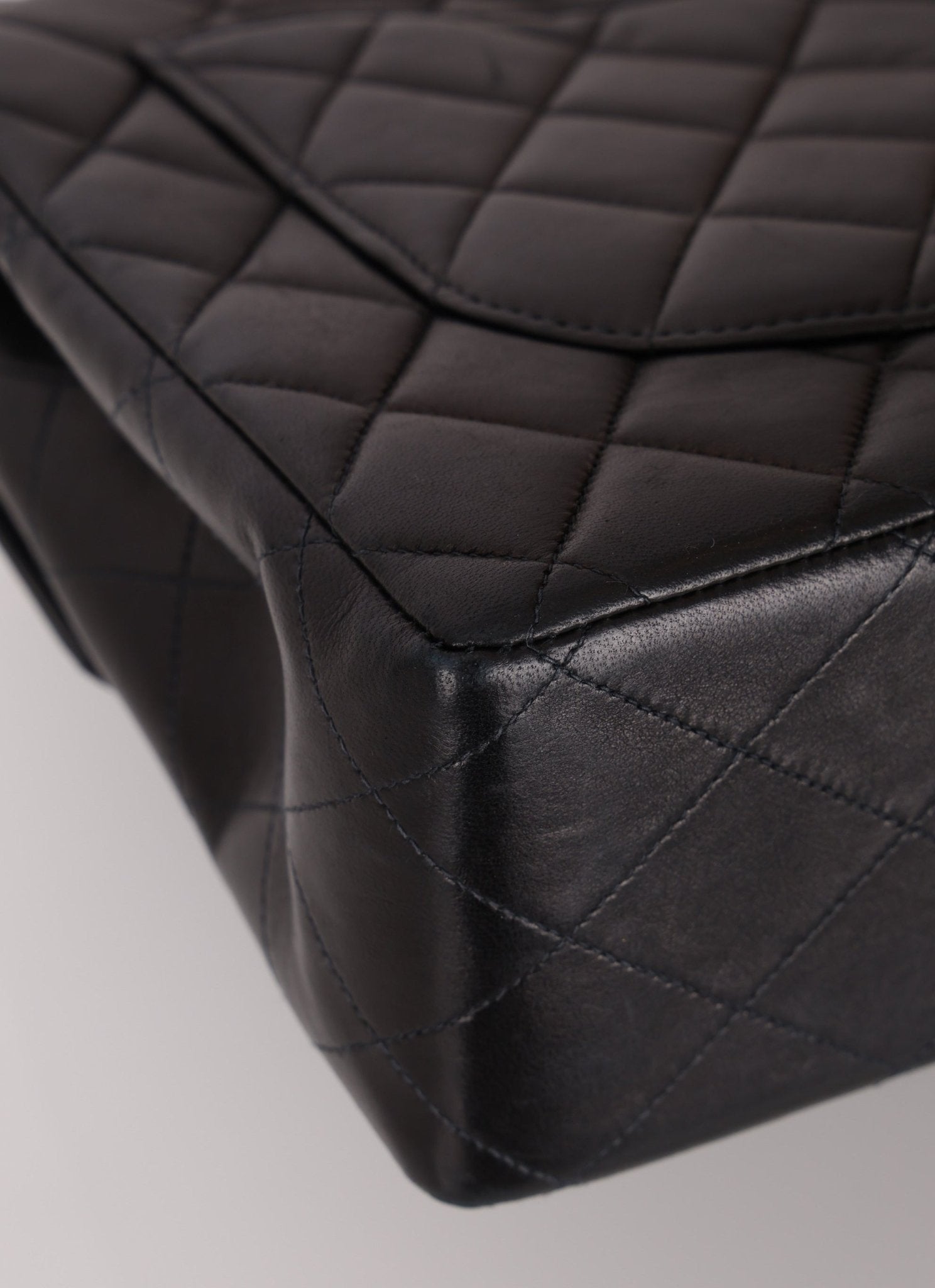 Chanel 2000 Lambskin Jumbo 24KGP Turnlock Single Flap - FashioNica