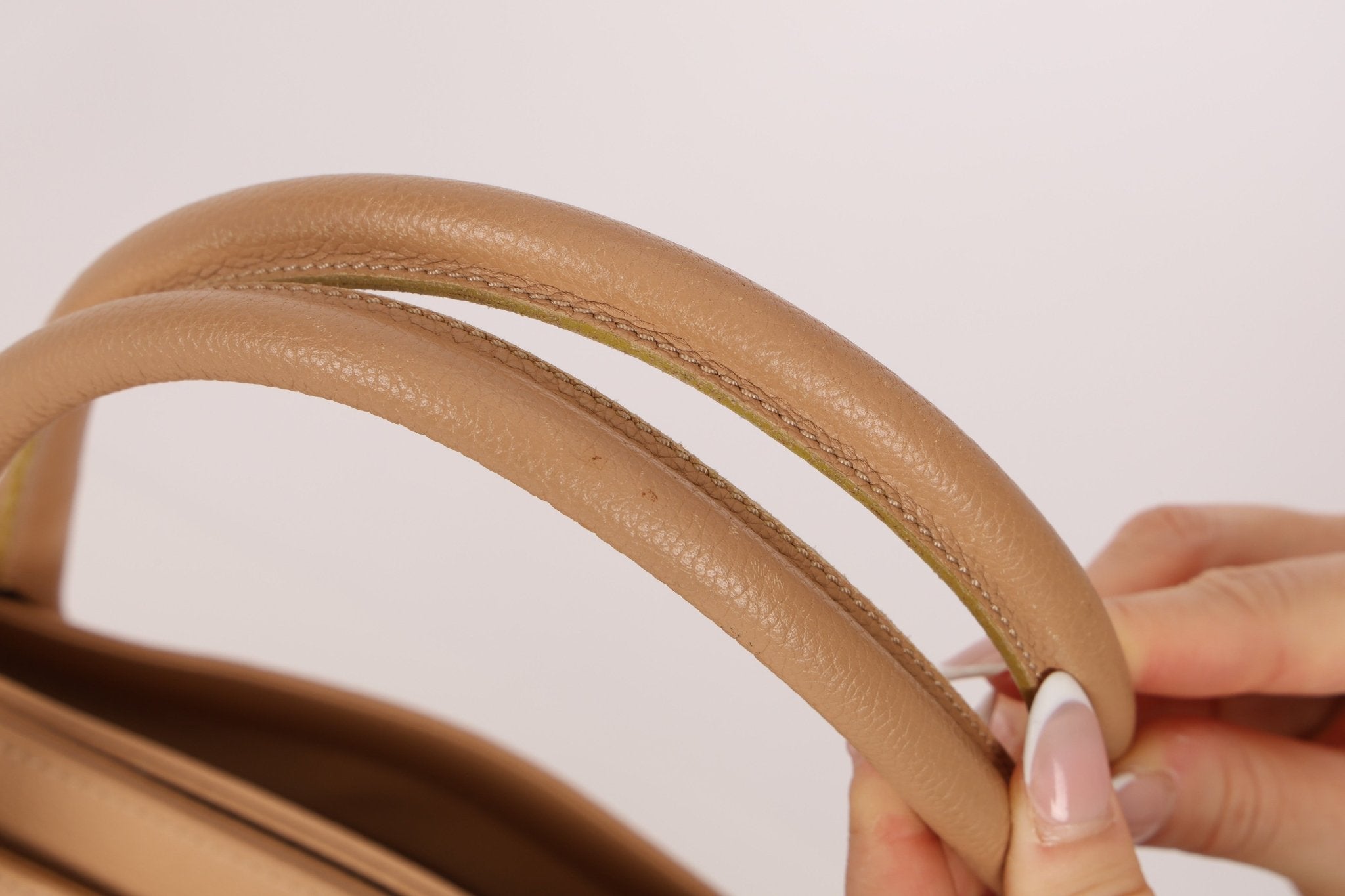 Chanel 2001 Beige Cerf Executive Medium Shopper Tote 24K GP - FashioNica