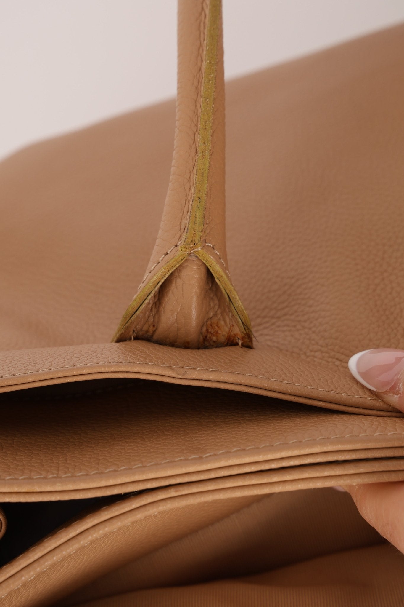 Chanel 2001 Beige Cerf Executive Medium Shopper Tote 24K GP - FashioNica