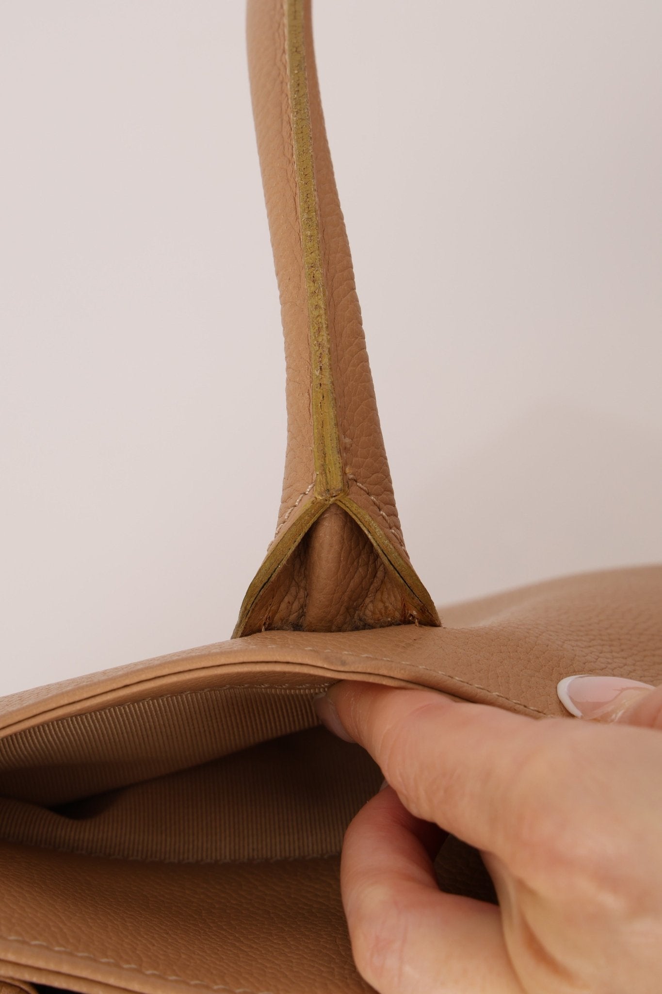 Chanel 2001 Beige Cerf Executive Medium Shopper Tote 24K GP - FashioNica