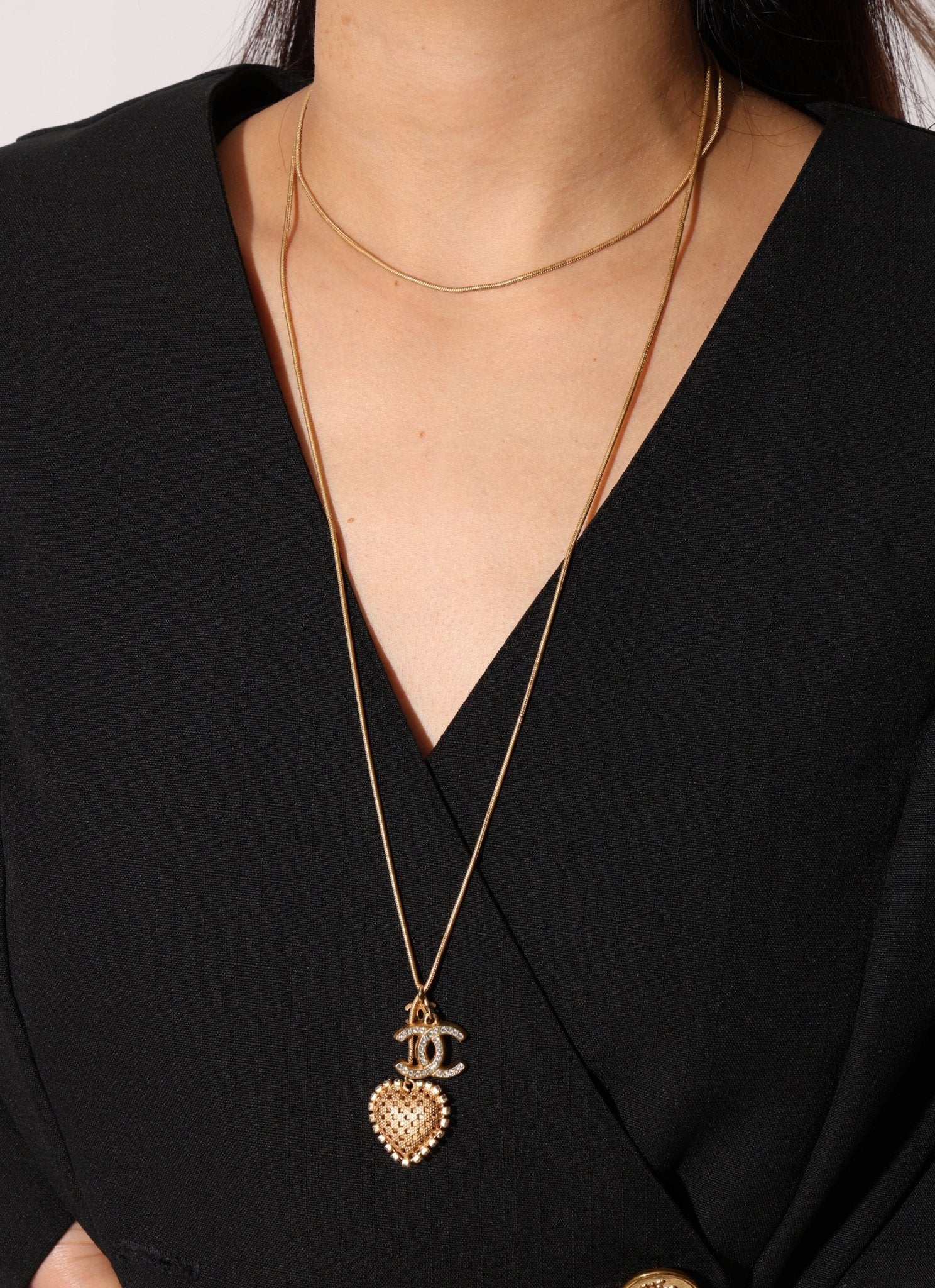 Chanel 2001 Crystal Embellished CC Logo and Heart Lariat Necklace - FashioNica