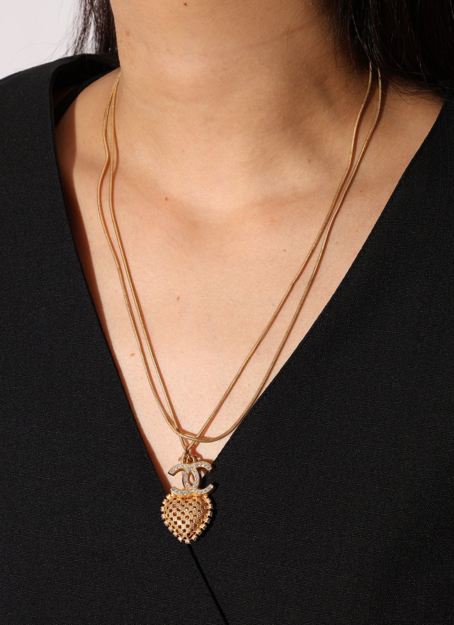 Chanel 2001 Crystal Embellished CC Logo and Heart Lariat Necklace - FashioNica