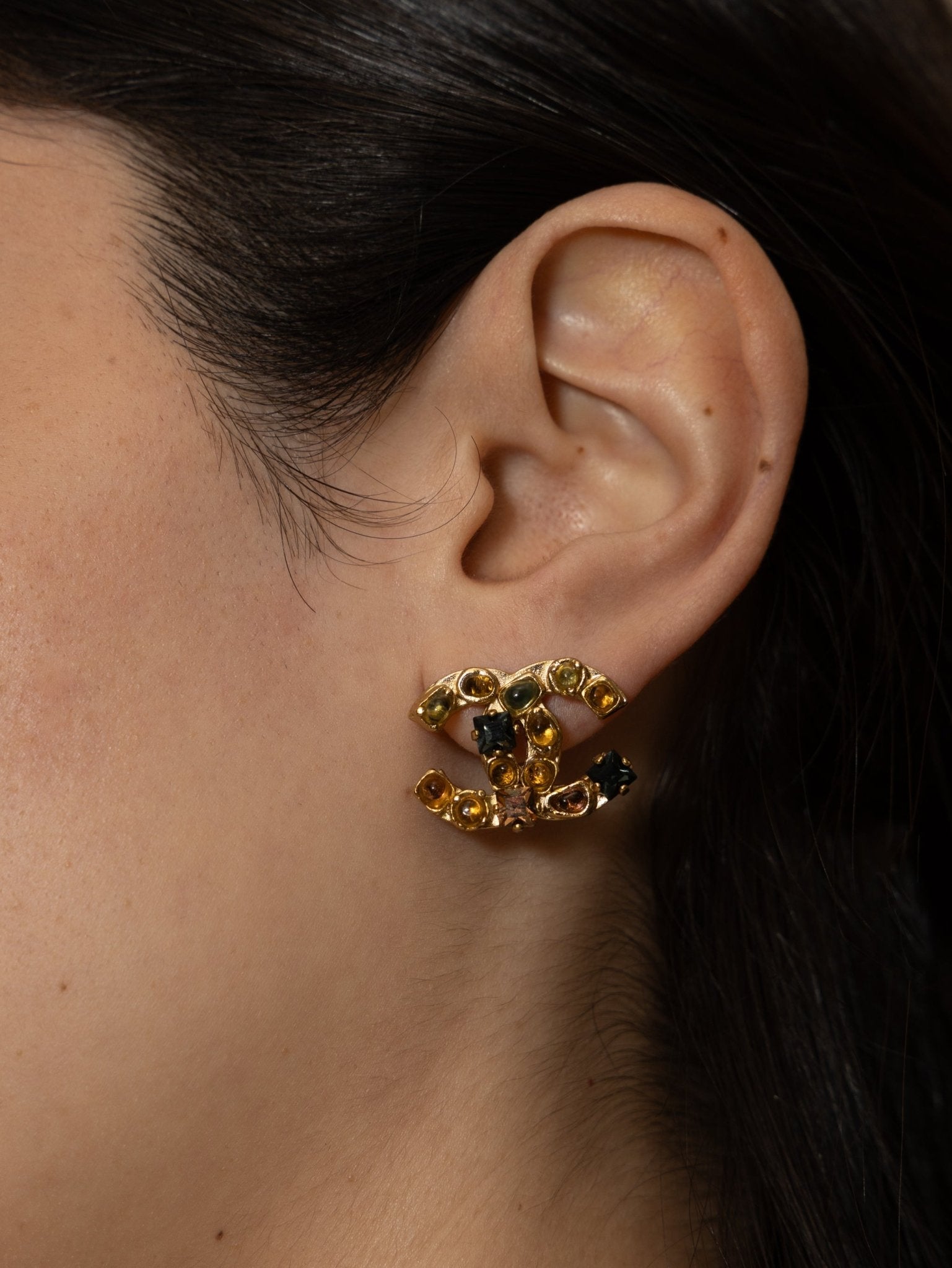 Chanel 2001 Gripoix CC Earrings Brushed Gold - FashioNica