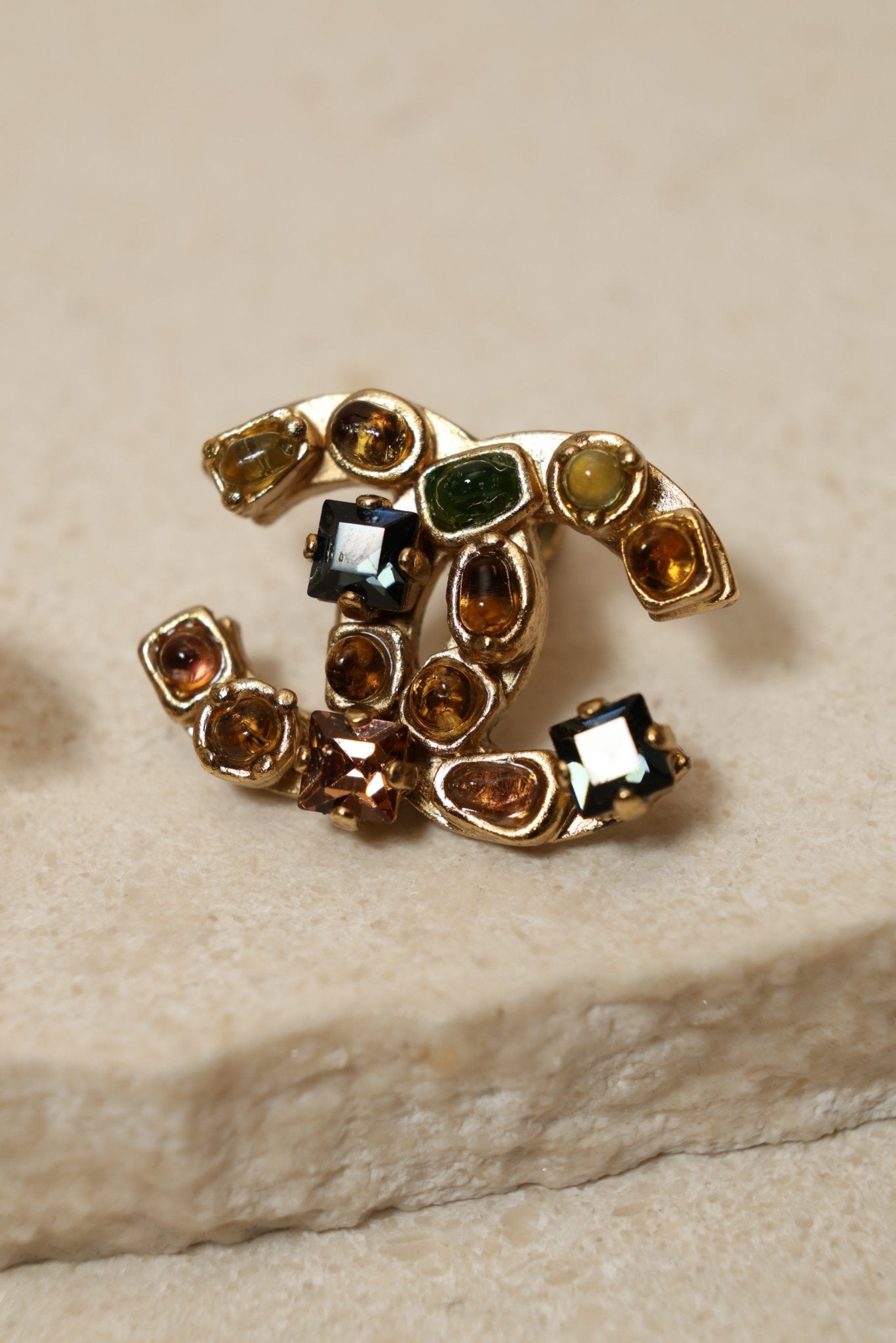 Chanel 2001 Gripoix CC Earrings Brushed Gold - FashioNica