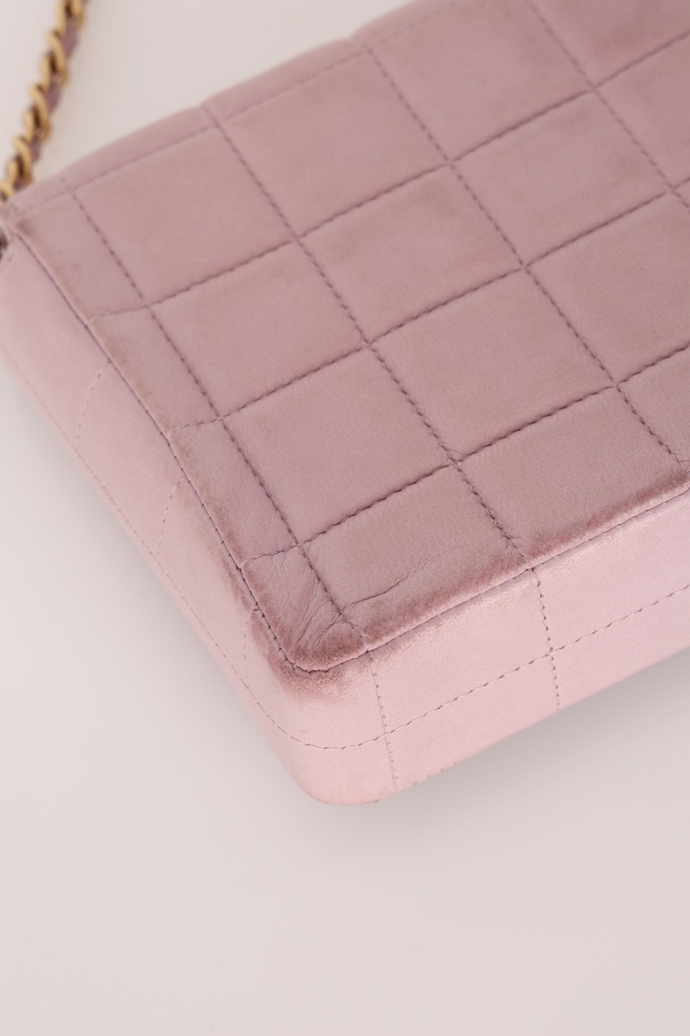 Chanel 2001 Lambskin Chocolate Bar East West Flap Bag 24k GP - FashioNica