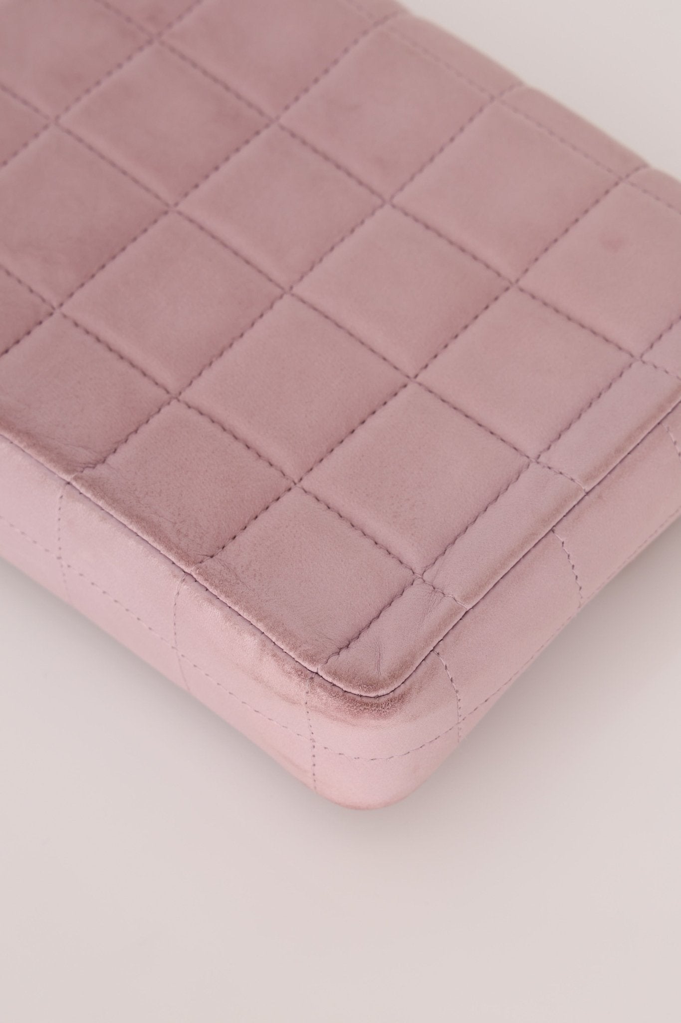 Chanel 2001 Lambskin Chocolate Bar East West Flap Bag 24k GP - FashioNica