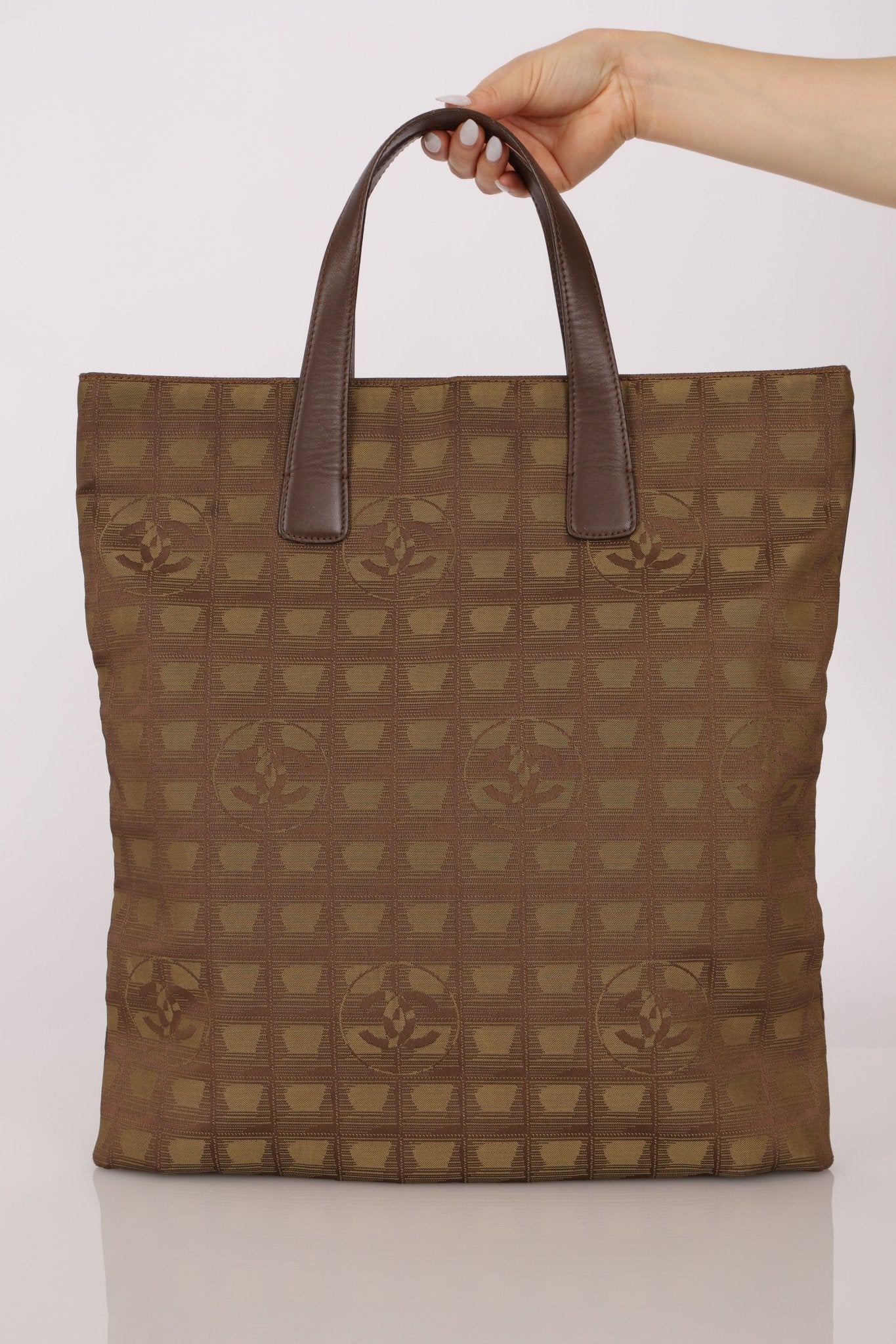 Chanel 2001 Travel Line North South Flat Tote - FashioNica