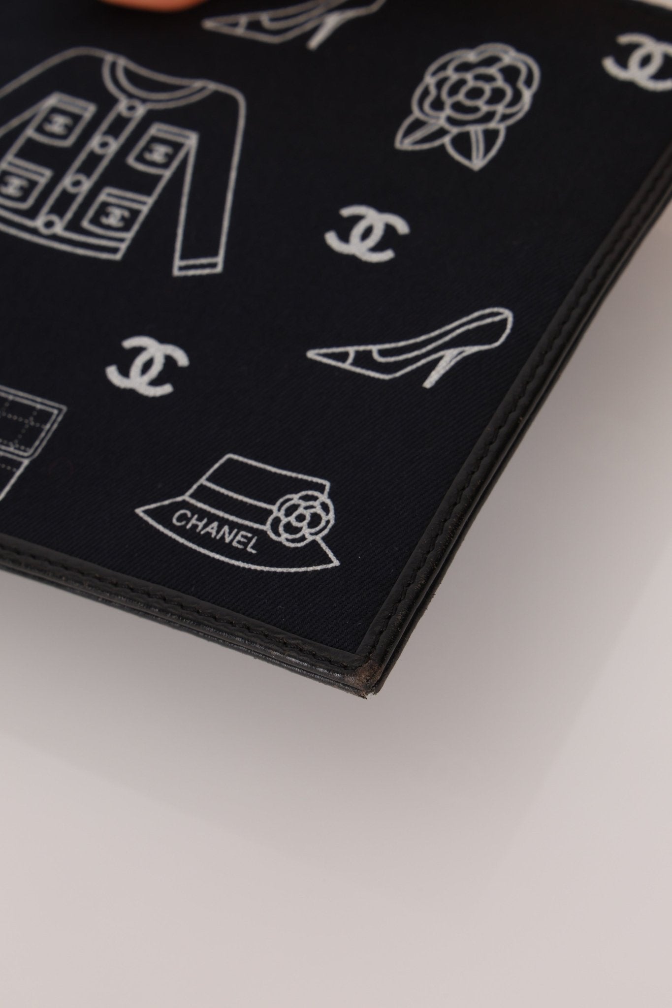Chanel 2002 Canvas Icon Chain Pochette - FashioNica