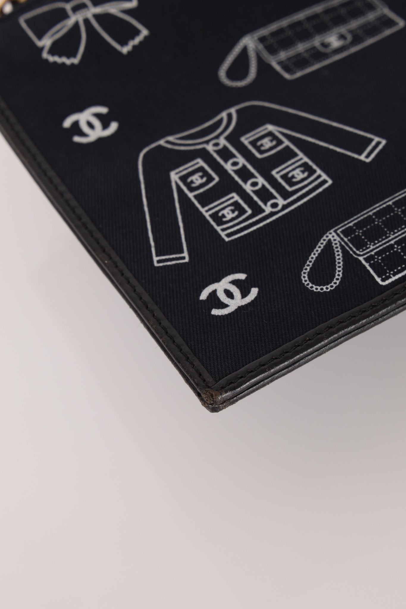 Chanel 2002 Canvas Icon Chain Pochette - FashioNica