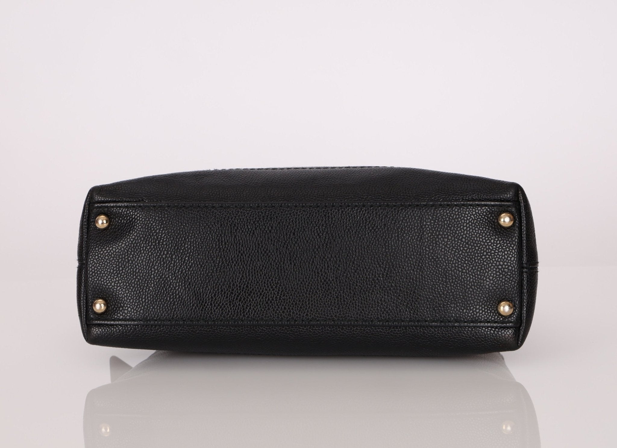 Chanel 2002 Caviar Acrylic Wood Shoulder Bag - FashioNica