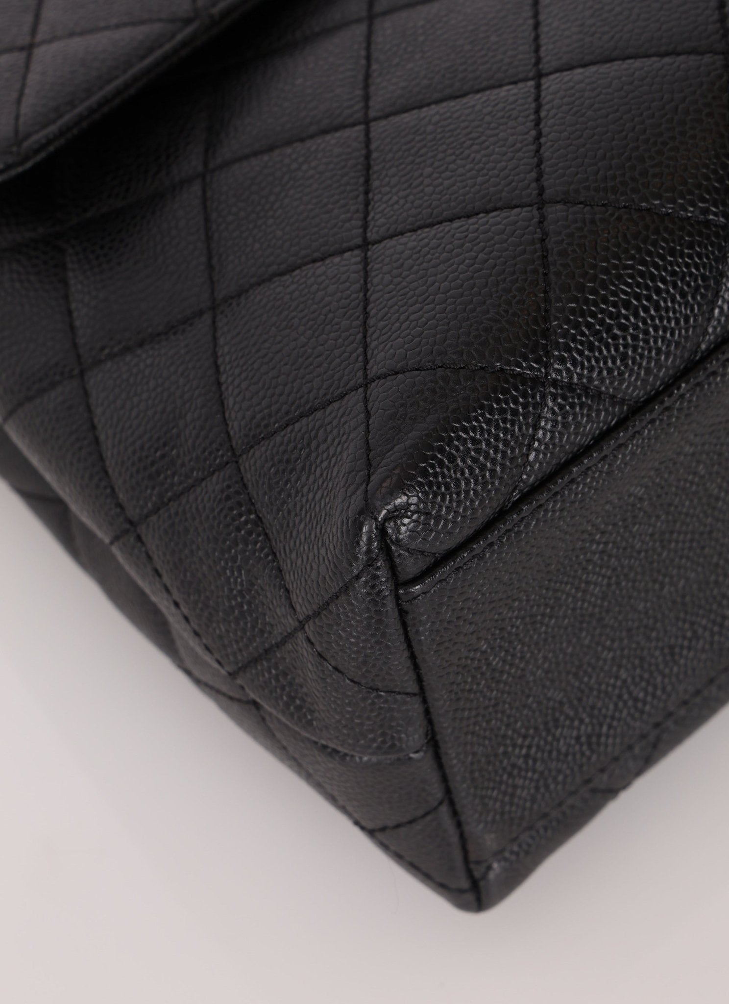 Chanel 2002 Caviar Kelly Top Handle - FashioNica