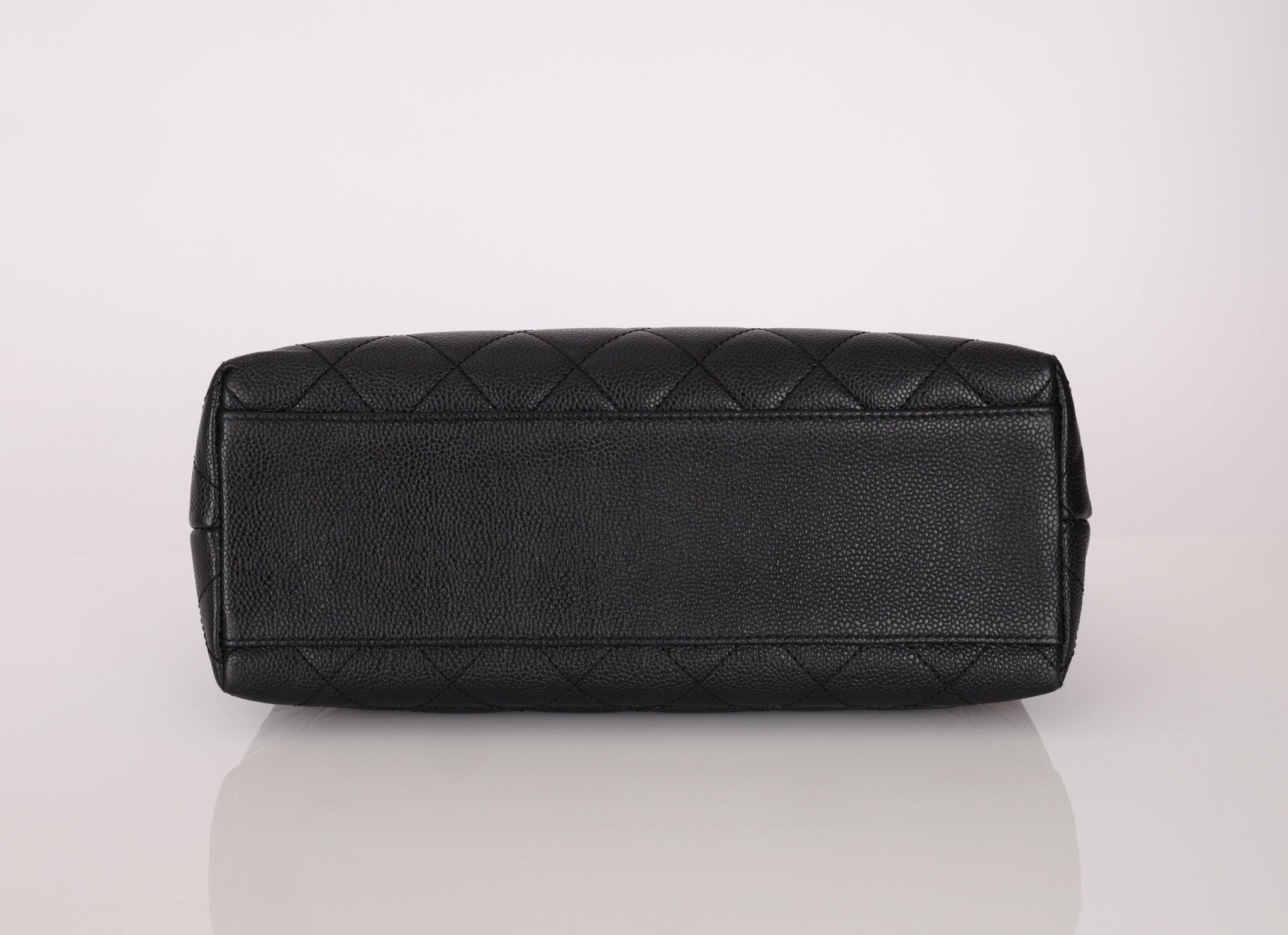 Chanel 2002 Caviar Kelly Top Handle - FashioNica