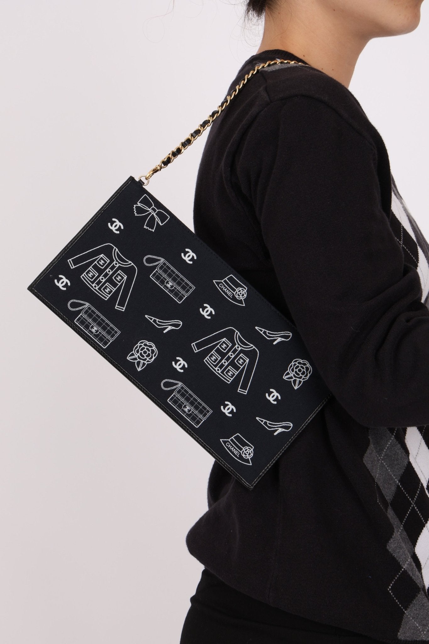 Chanel 2002 Coco Icons Symbol Canvas Pochette - FashioNica