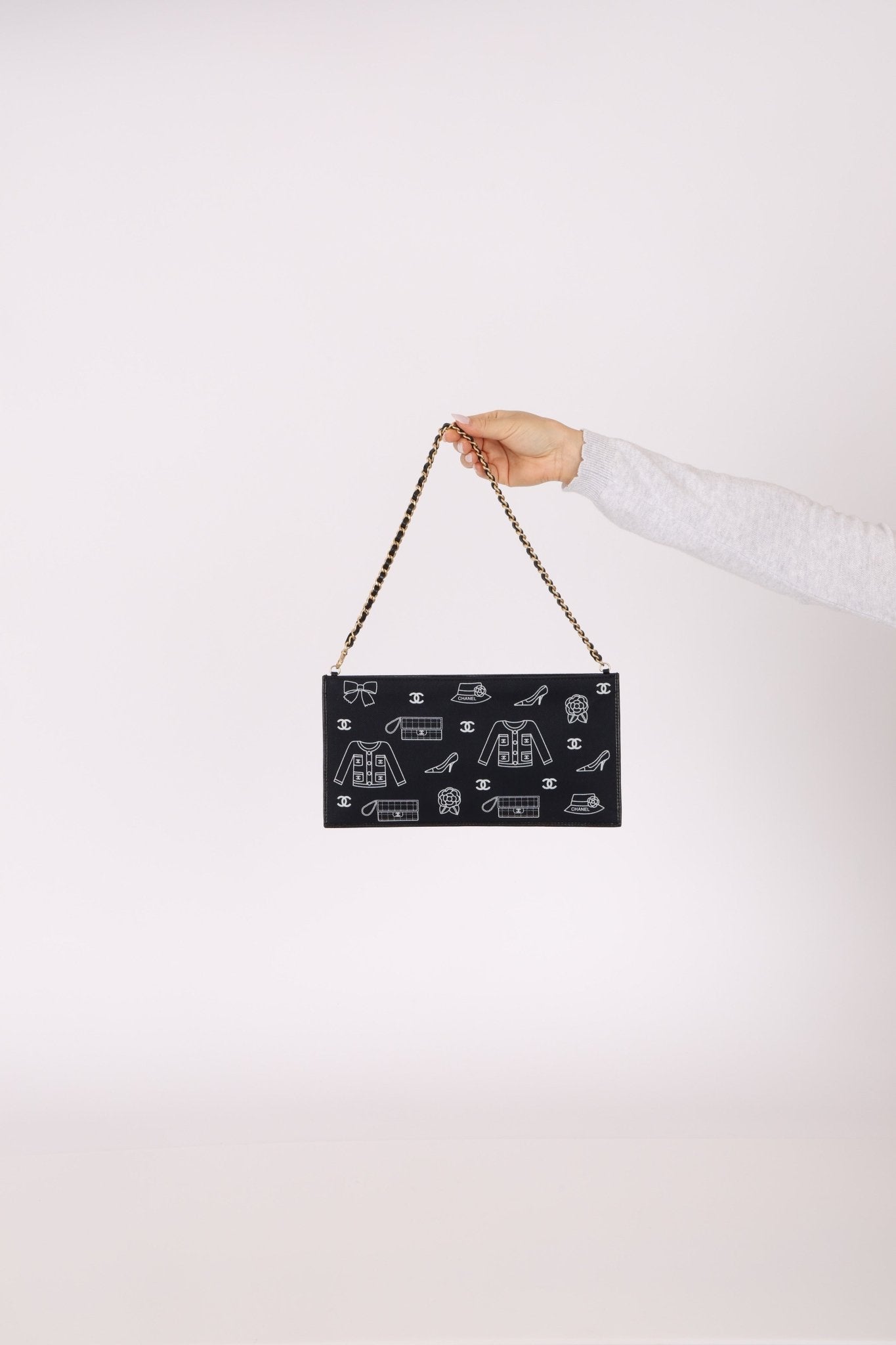 Chanel 2002 Coco Icons Symbol Canvas Pochette - FashioNica