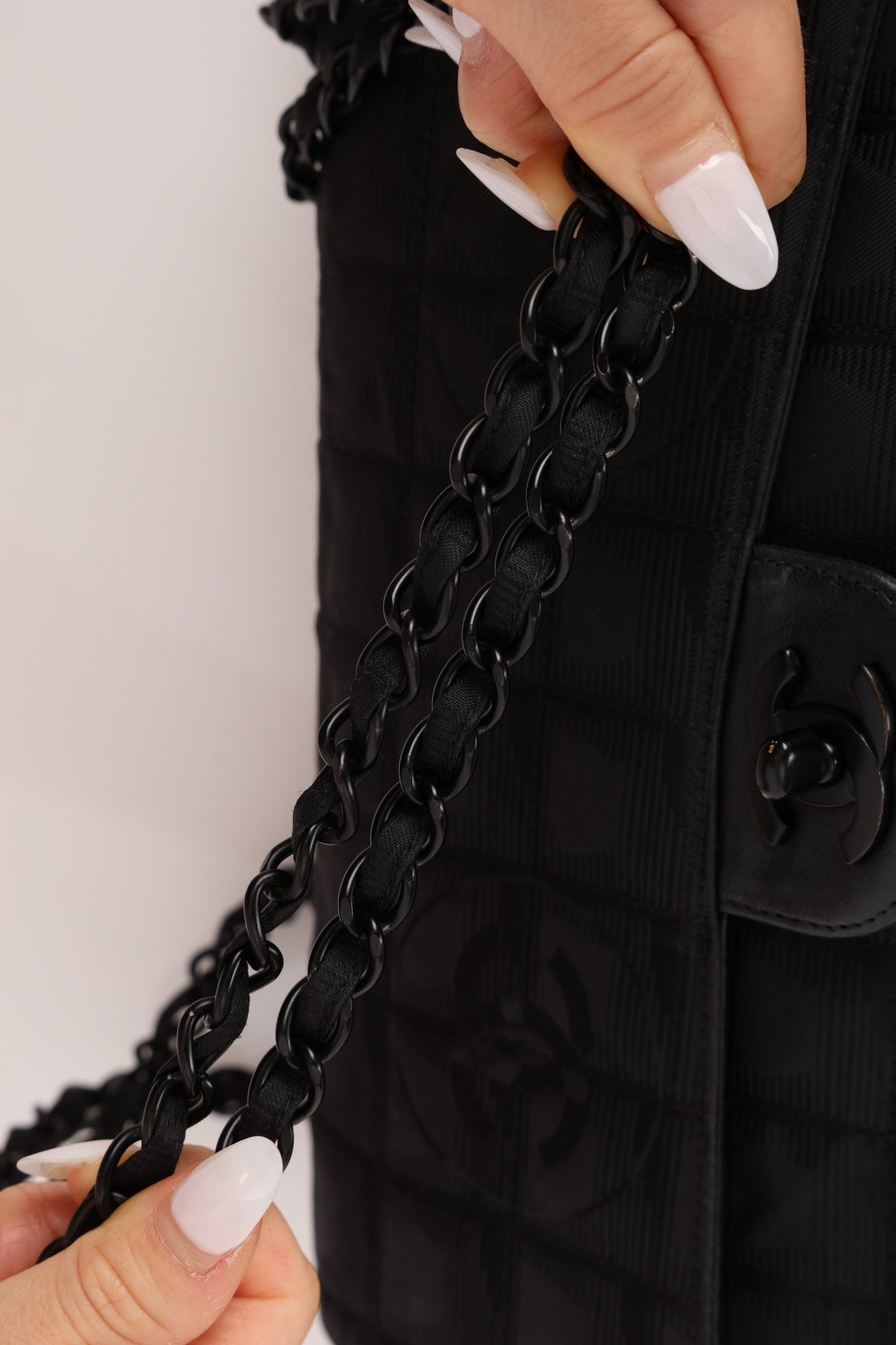 Chanel 2002 Travel Ligne Incognito Medium Flap Bag - FashioNica