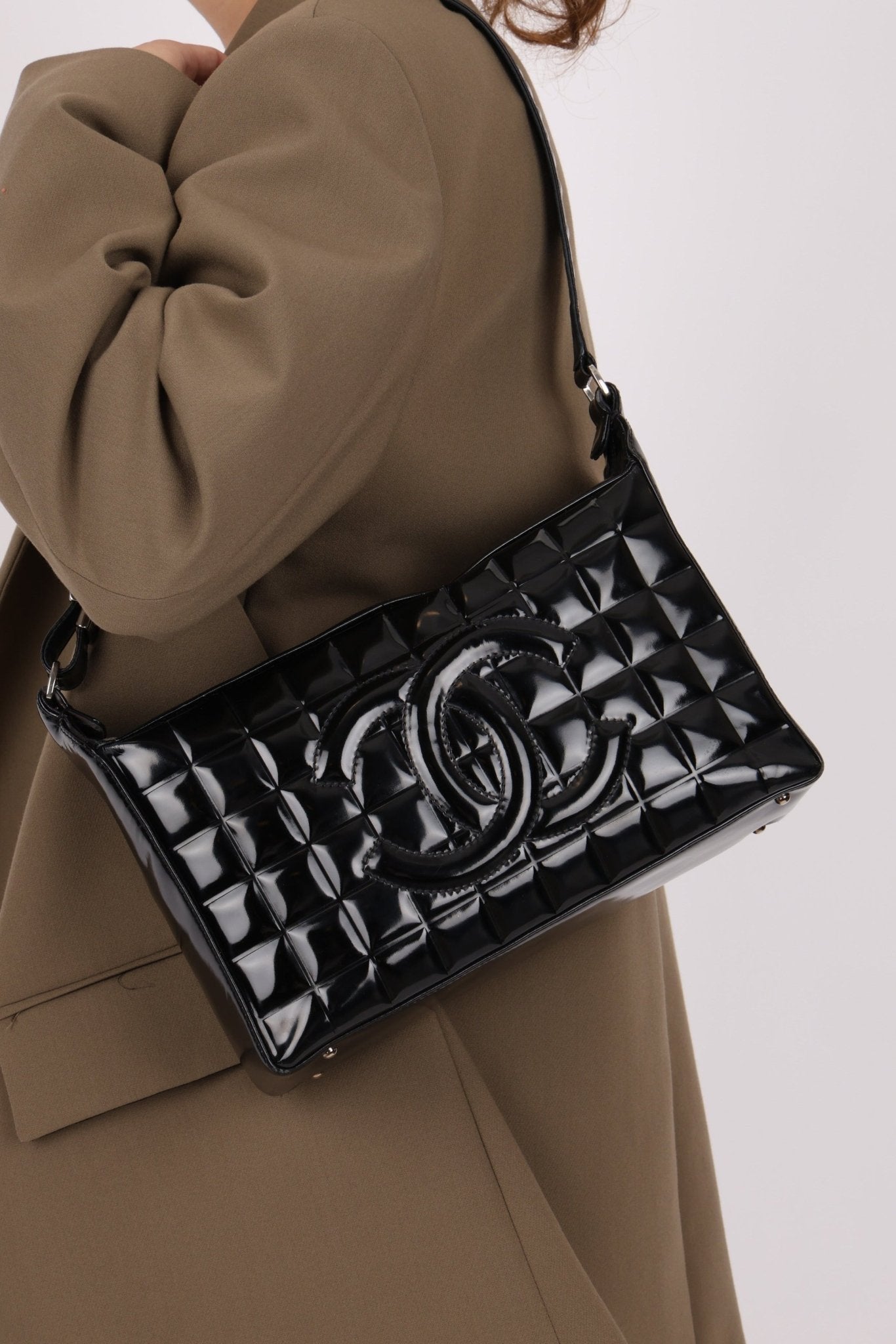 Chanel 2003 Vintage Black Patent Chocolate Bar Shoulder Bag - FashioNica
