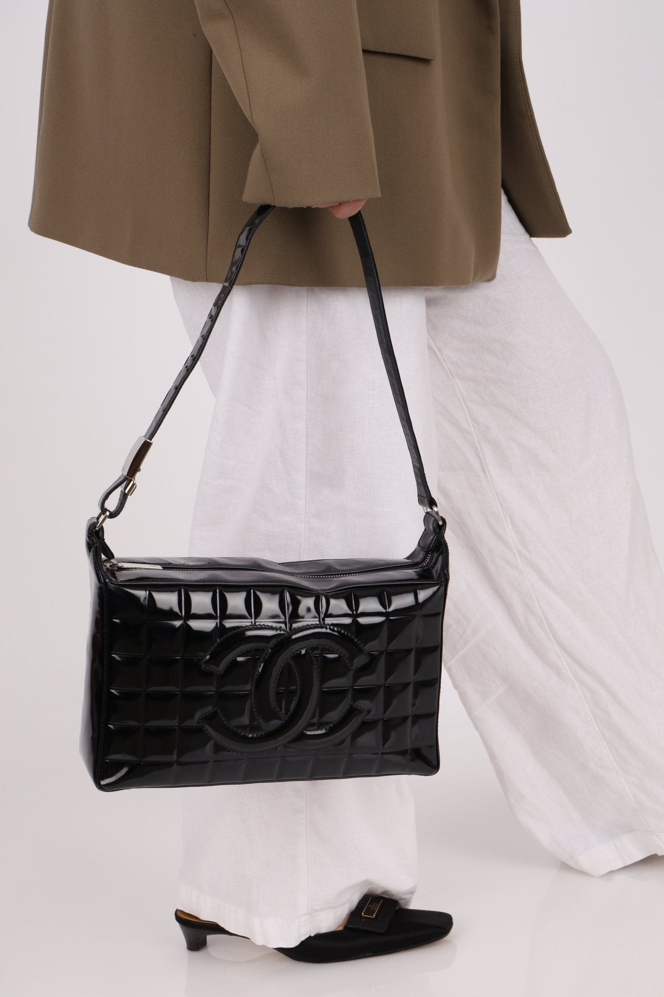 Chanel 2003 Vintage Black Patent Chocolate Bar Shoulder Bag - FashioNica