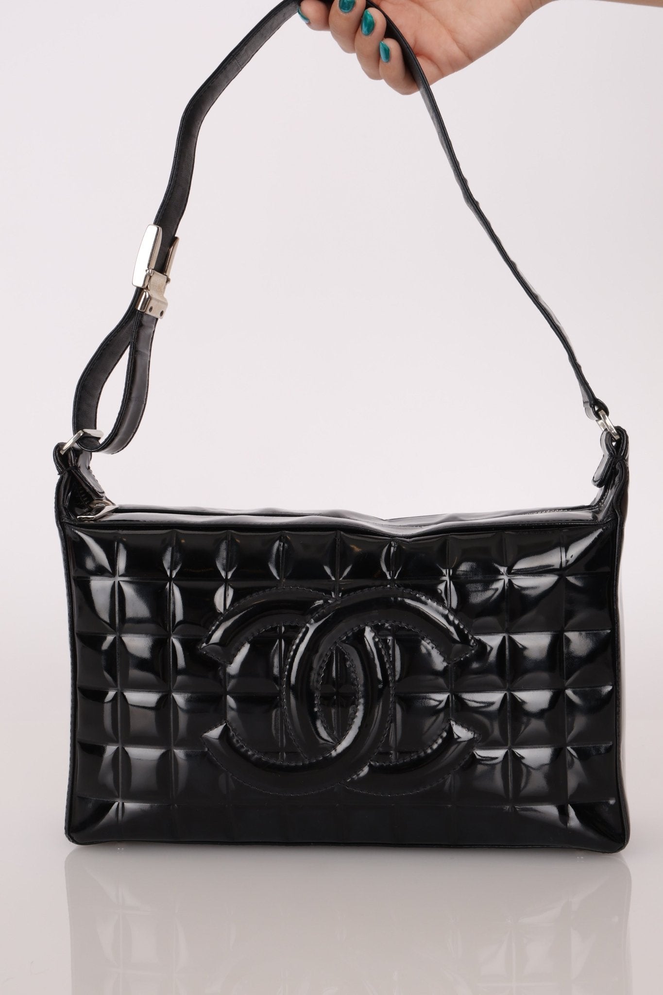 Chanel 2003 Vintage Black Patent Chocolate Bar Shoulder Bag - FashioNica