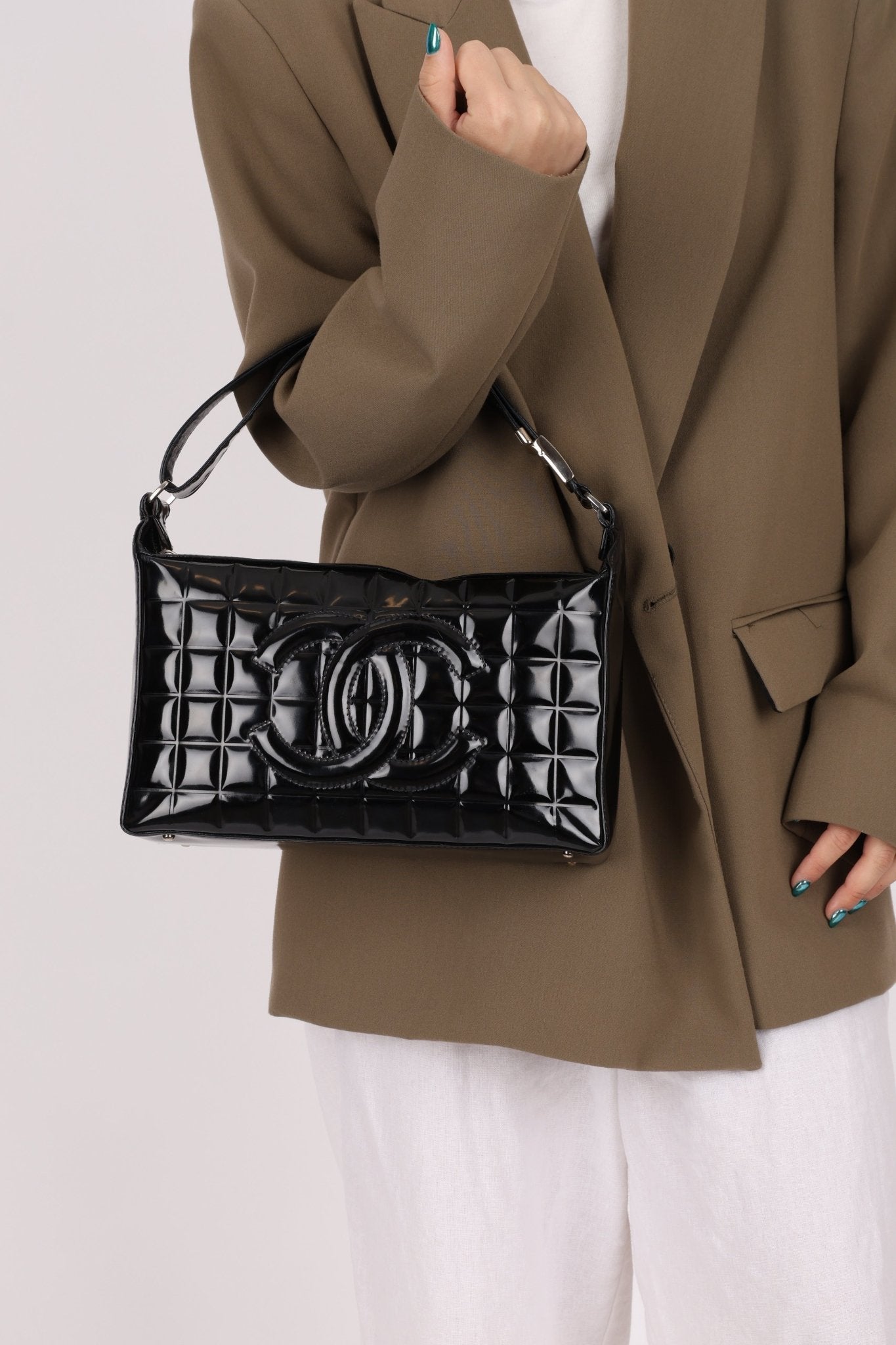 Chanel 2003 Vintage Black Patent Chocolate Bar Shoulder Bag - FashioNica