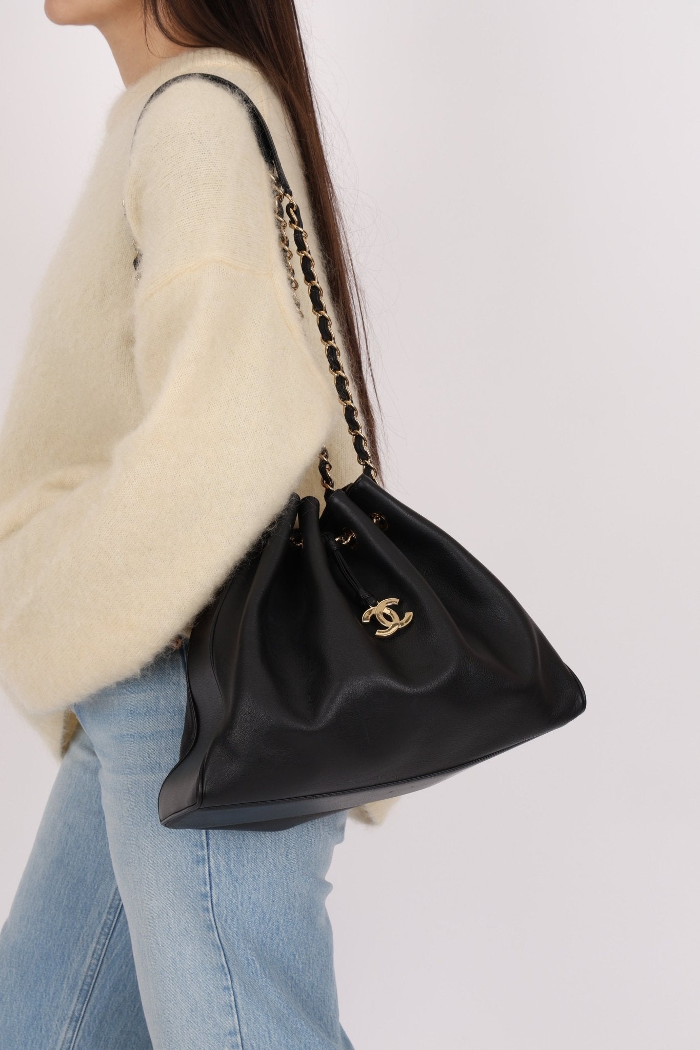 Chanel String Bag Chanel 2004 Calfskin Drawstring Bucket Bag – FashioNica