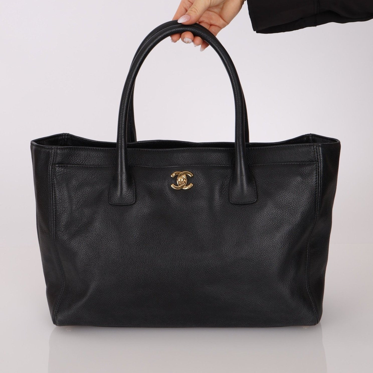Chanel 2004 Calfskin Medium Cerf Executive Tote - FashioNica