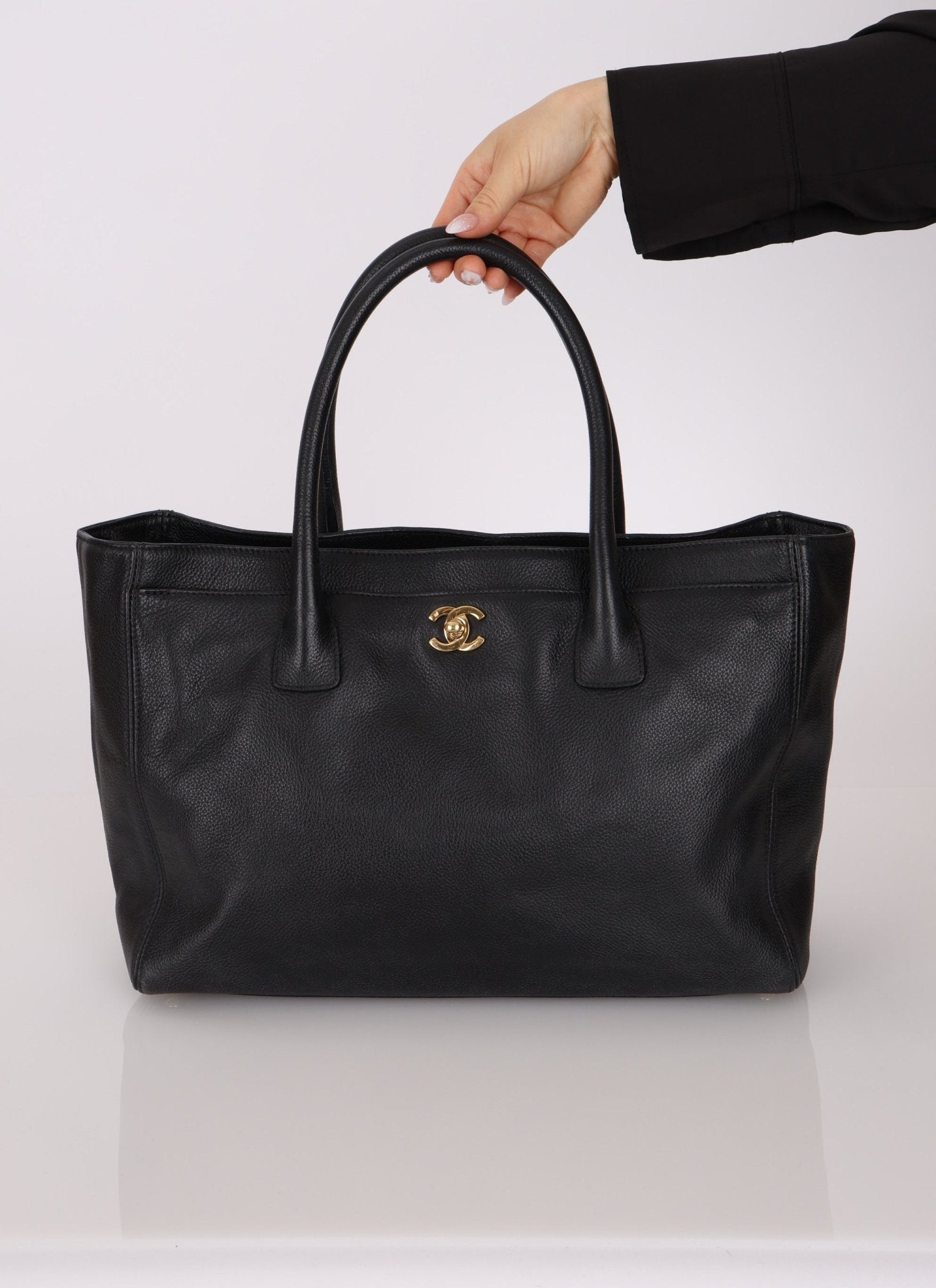 Chanel 2004 Calfskin Medium Cerf Executive Tote - FashioNica