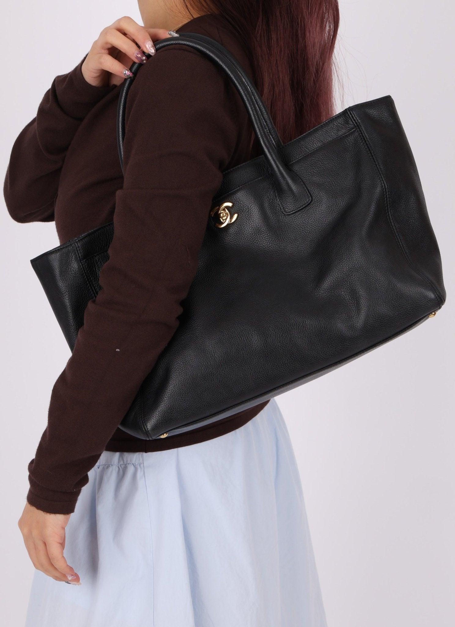 Chanel 2004 Calfskin Medium Cerf Executive Tote - FashioNica