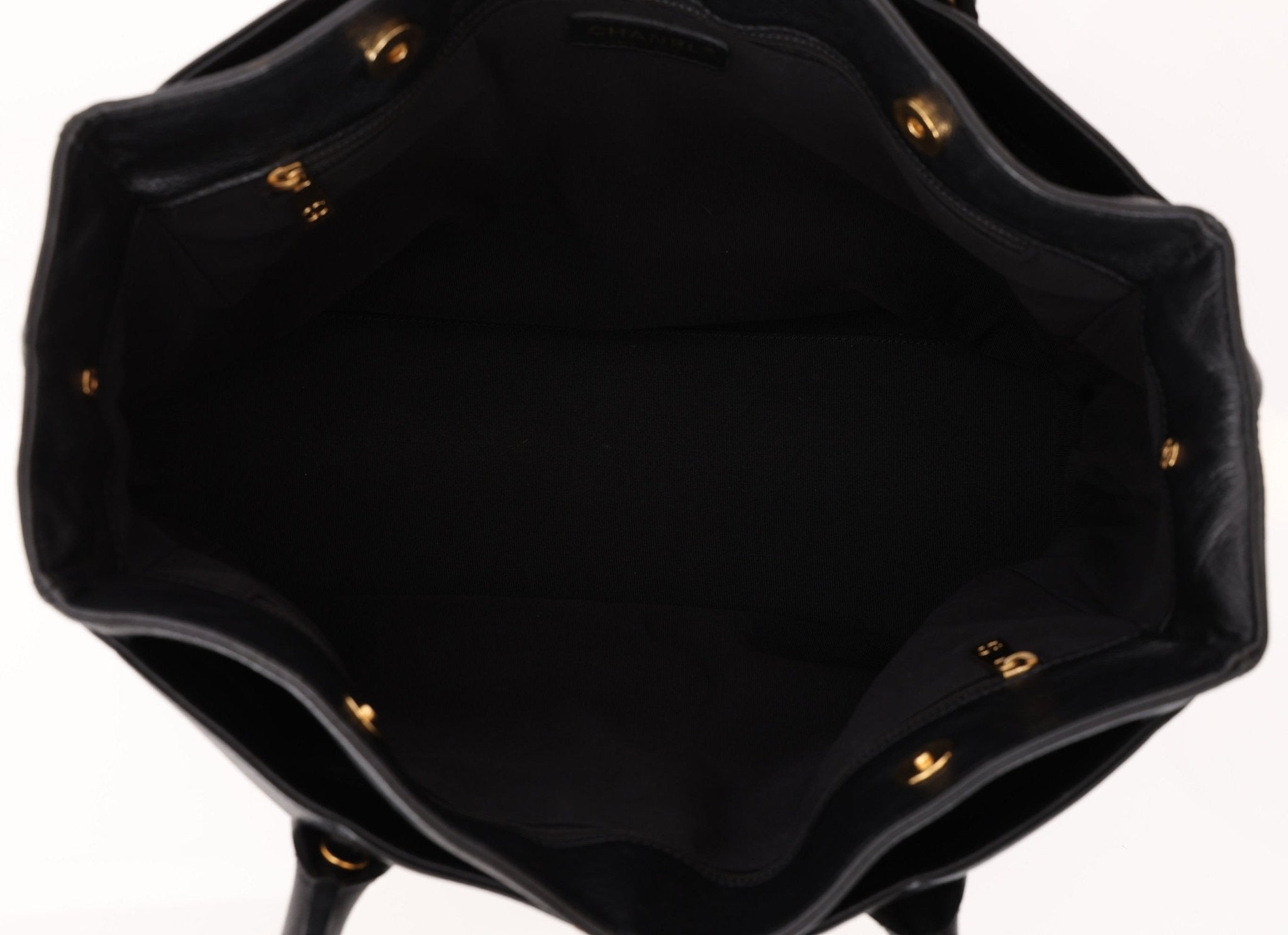 Chanel 2004 Calfskin Medium Cerf Executive Tote - FashioNica