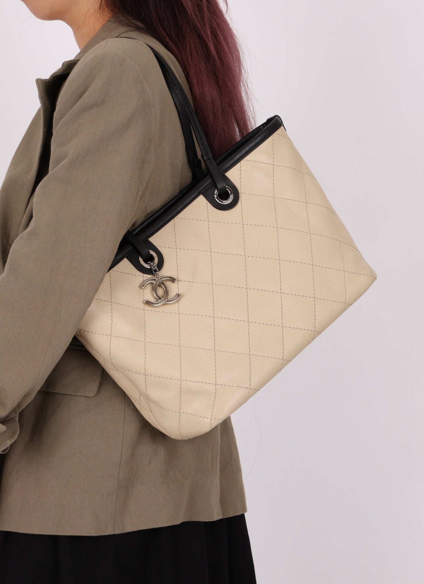 Chanel 2014 Caviar Bi - color Tote with Pouch - FashioNica