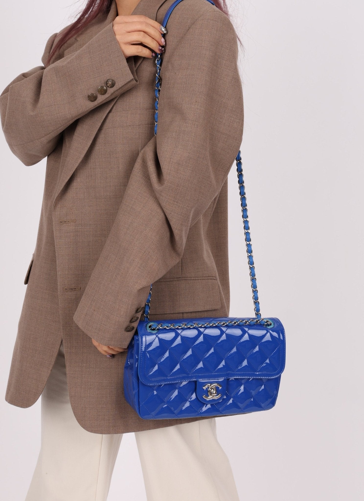 Chanel 2014 Patent Medium Turnlock Single Flap Bag - FashioNica