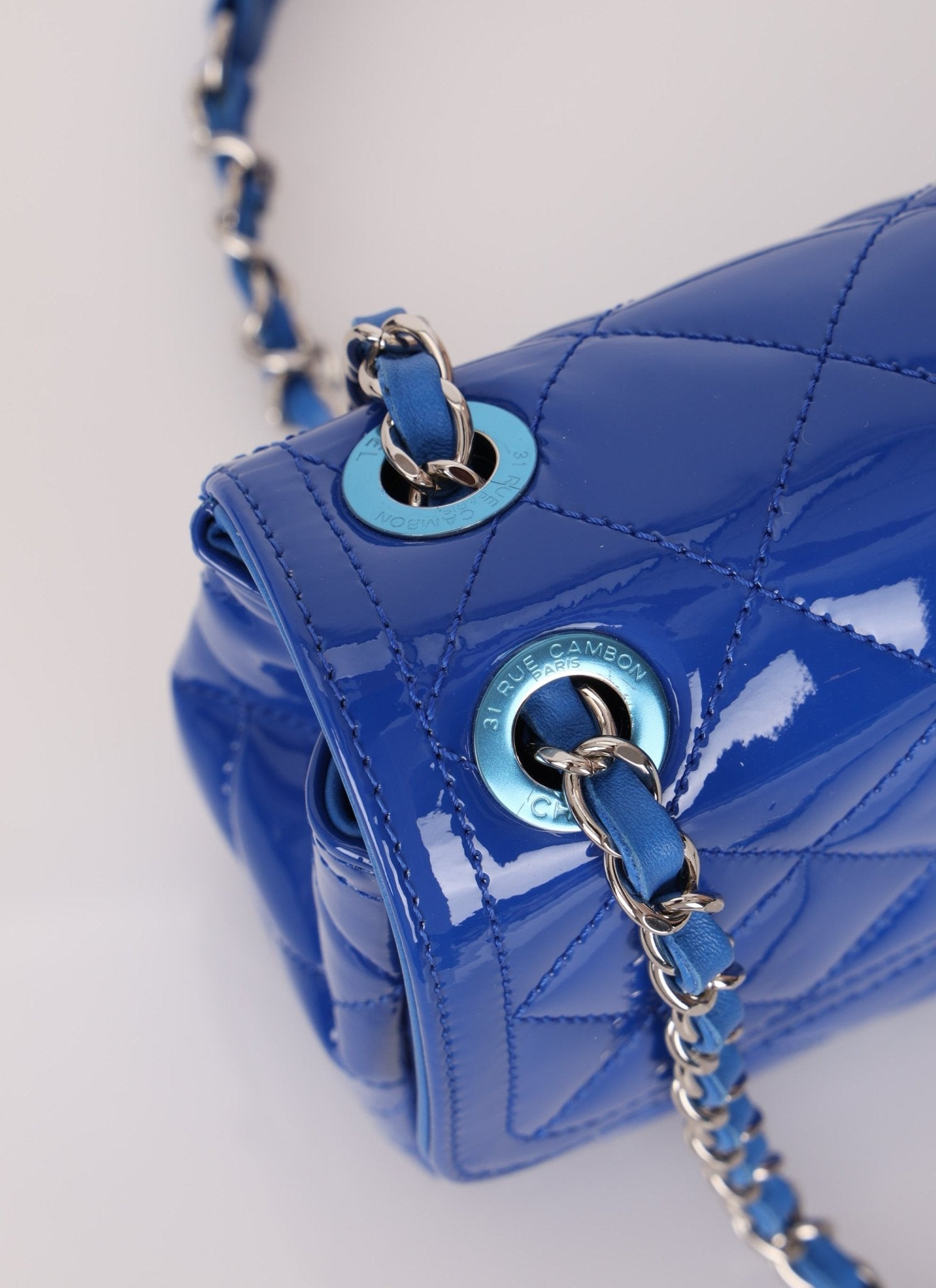 Chanel 2014 Patent Medium Turnlock Single Flap Bag - FashioNica