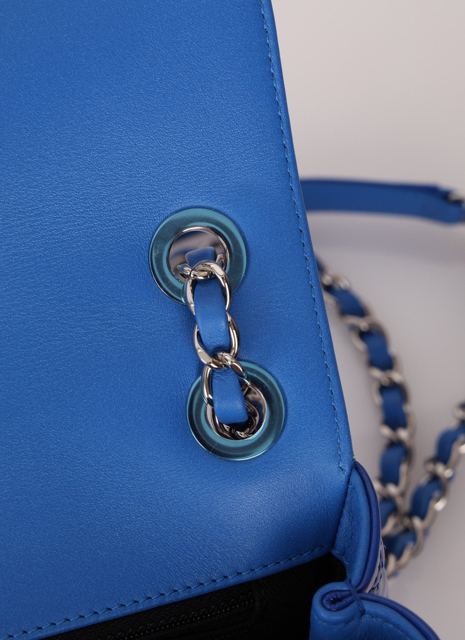Chanel 2014 Patent Medium Turnlock Single Flap Bag - FashioNica