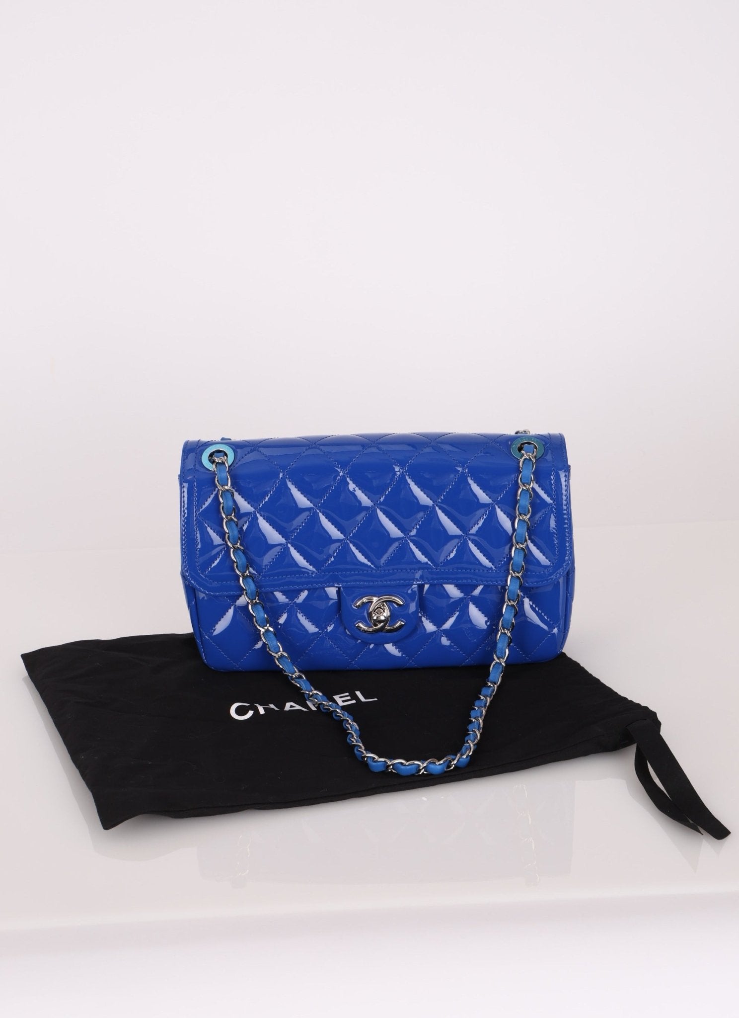Chanel 2014 Patent Medium Turnlock Single Flap Bag - FashioNica