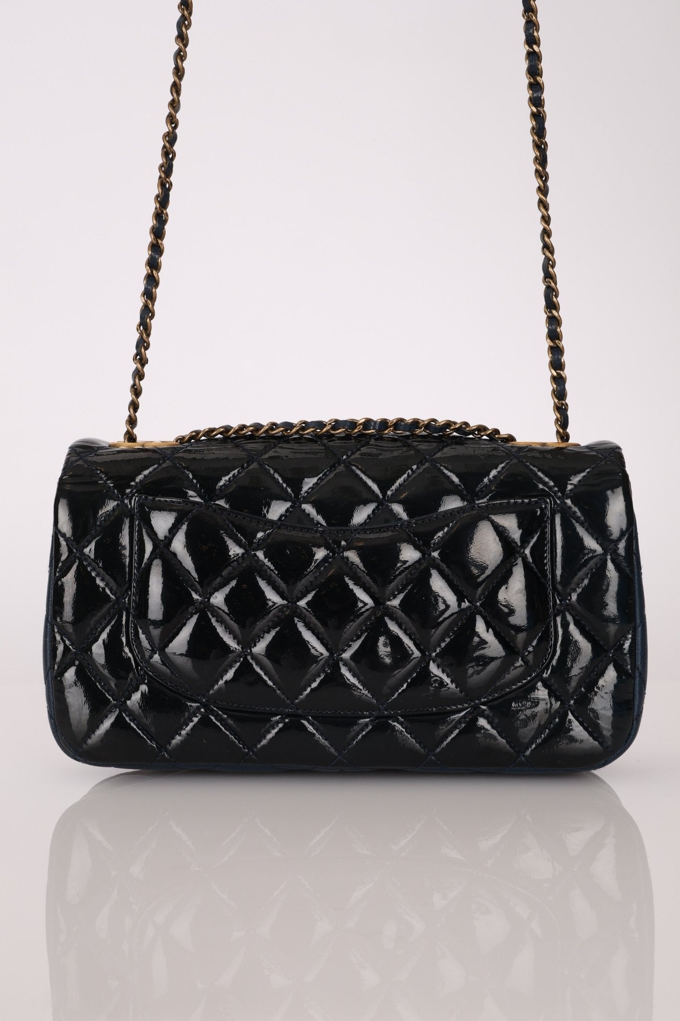 Chanel 2015 Glazed Goatskin Quilted Medium CC Eyelet Flap - FashioNica