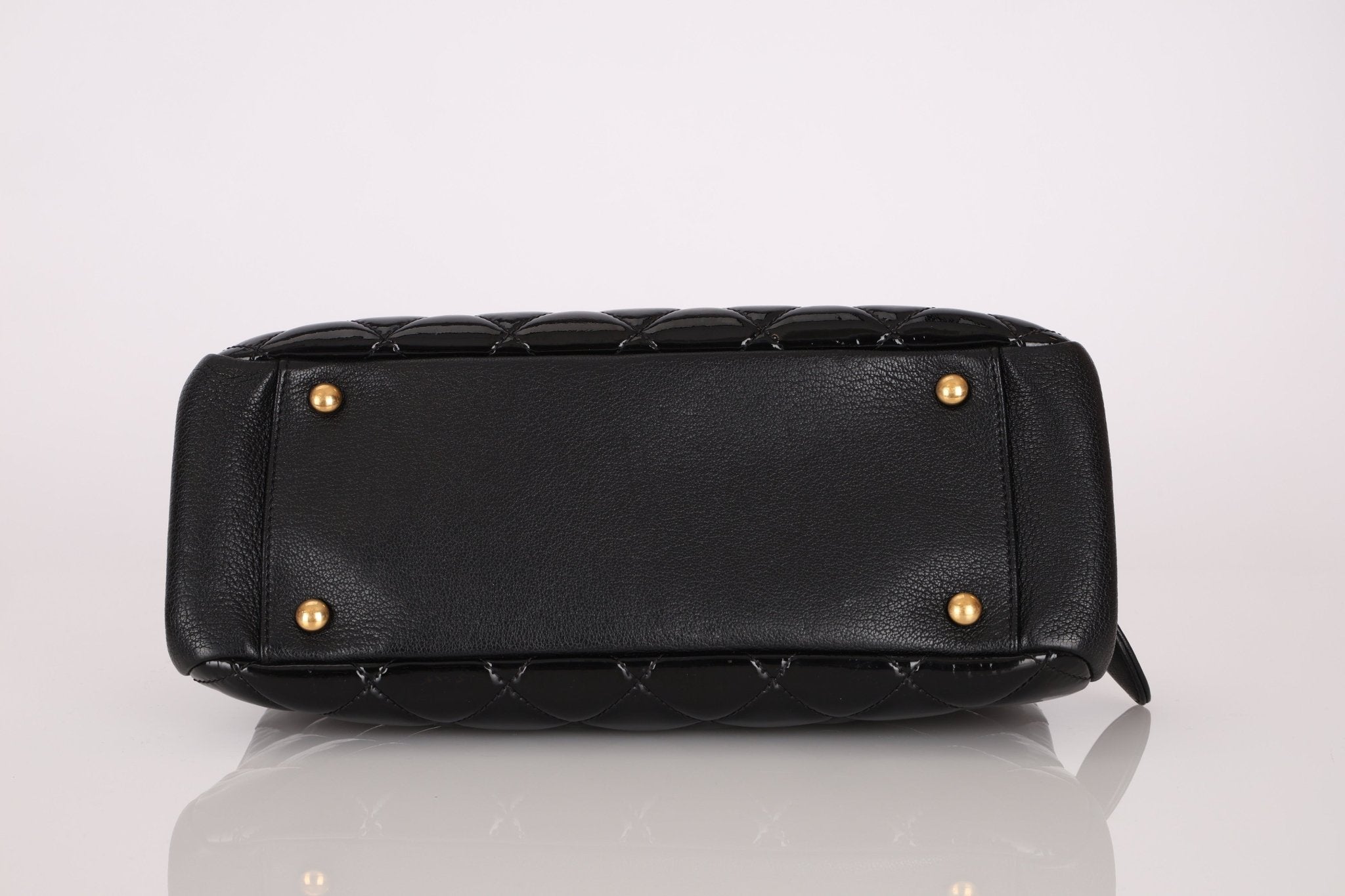 Chanel 2015 Patent Chain Grommet CC Tote - FashioNica