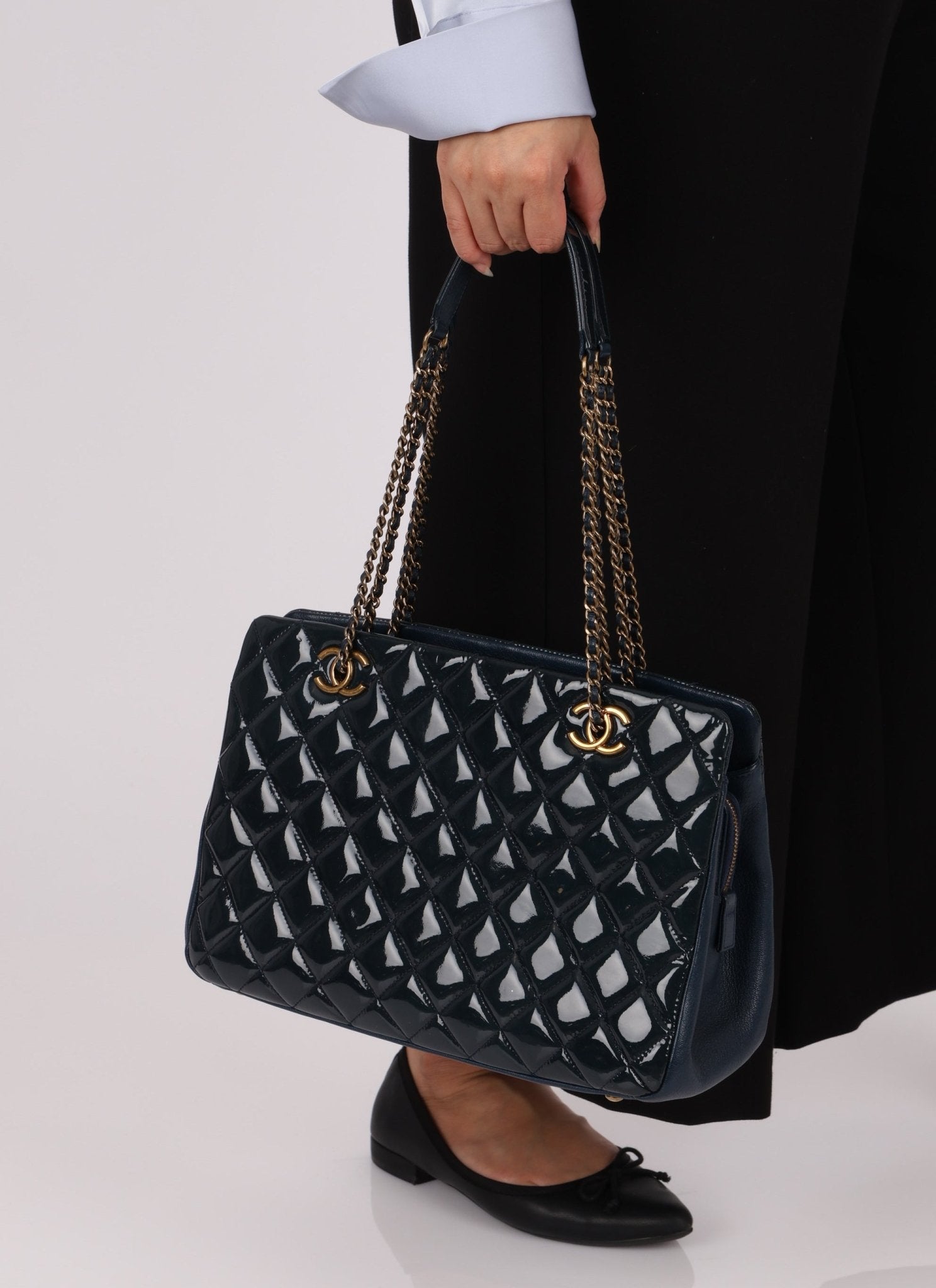 Chanel 2015 Patent Goatskin Medium Navy CC Eyelet Tote - FashioNica