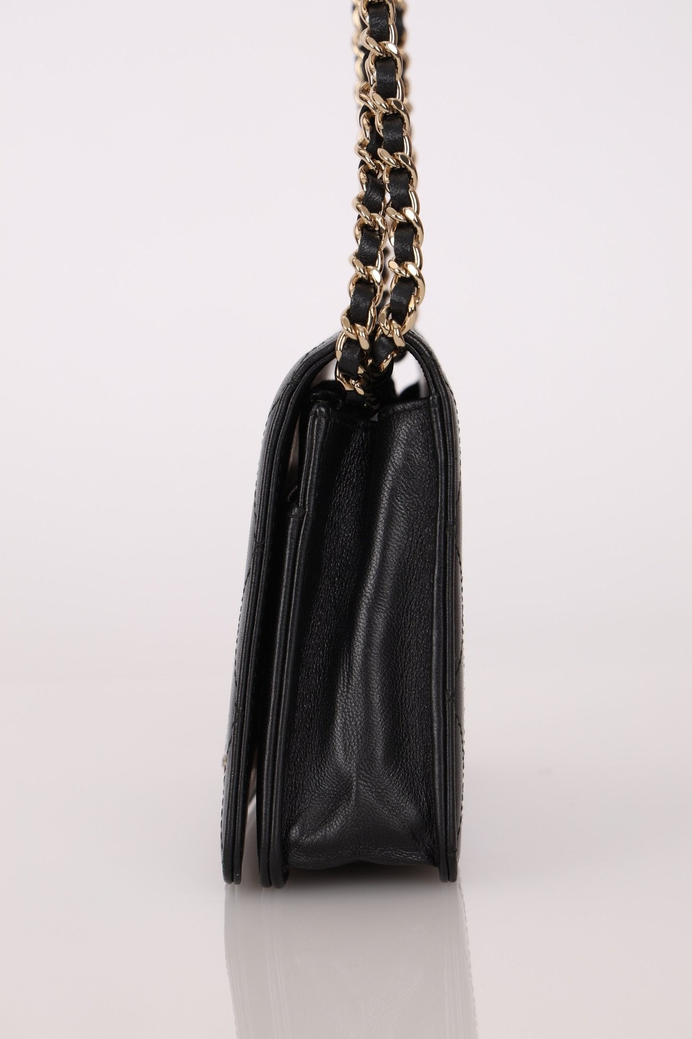 Chanel 2016 Lambskin Enamel CC Wallet on Chain - FashioNica