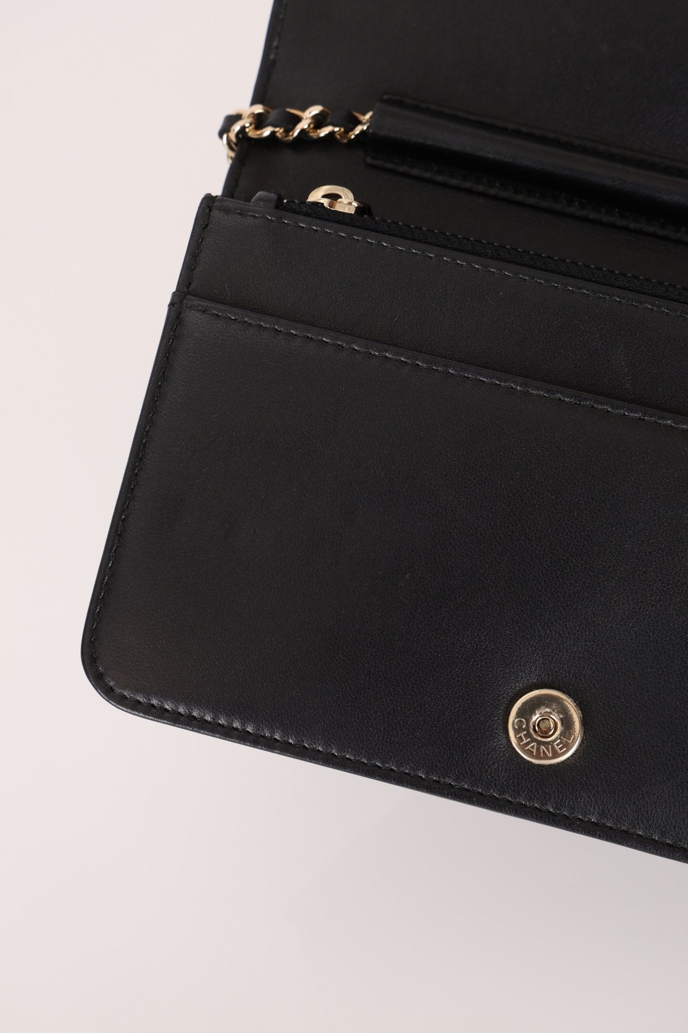 Chanel 2016 Lambskin Enamel CC Wallet on Chain - FashioNica