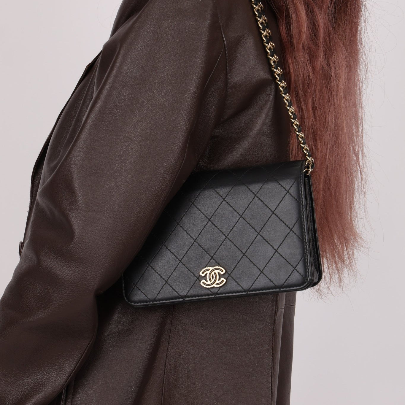 Chanel 2016 Lambskin Enamel CC Wallet on Chain - FashioNica