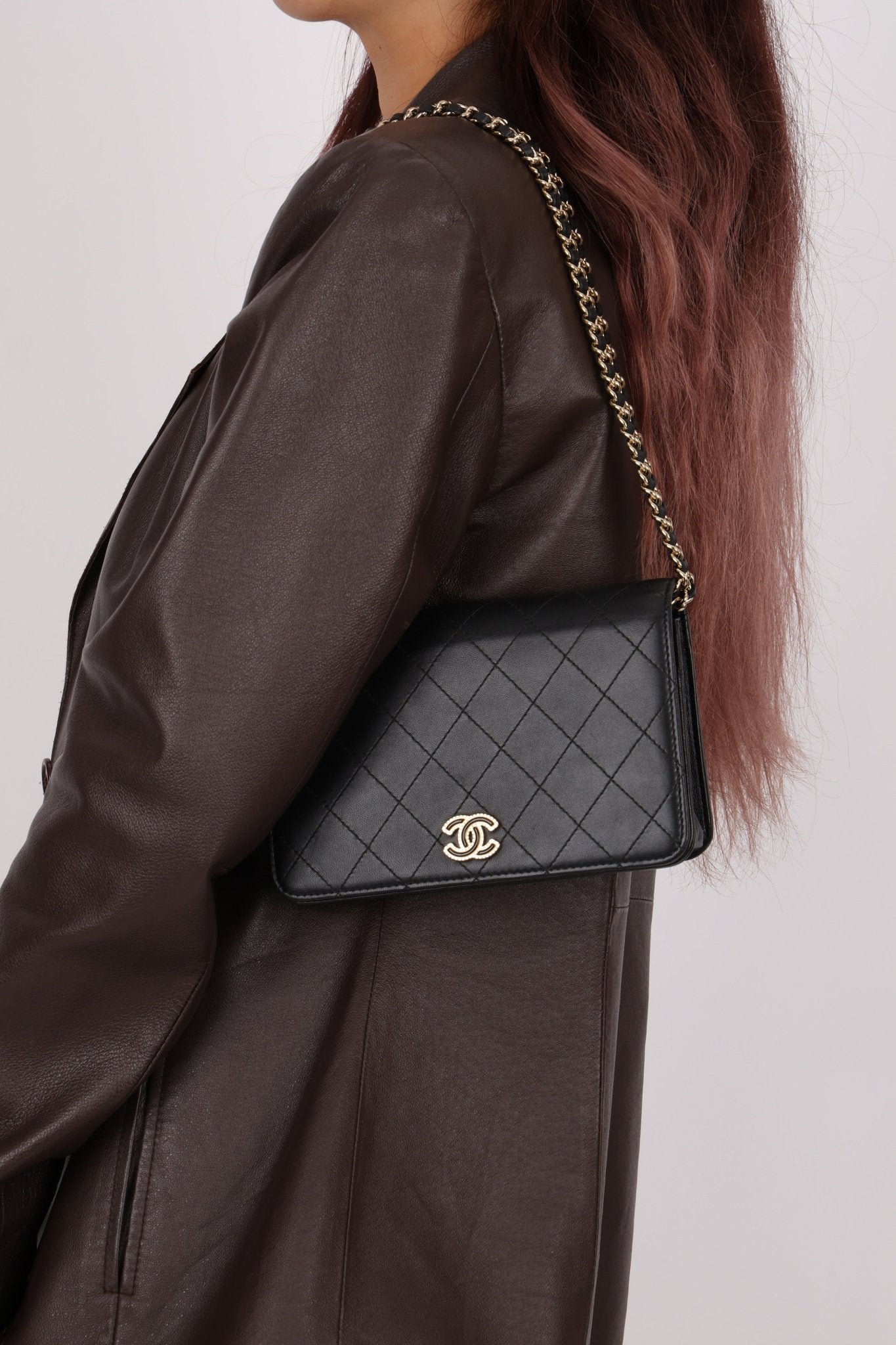 Chanel 2016 Lambskin Enamel CC Wallet on Chain - FashioNica