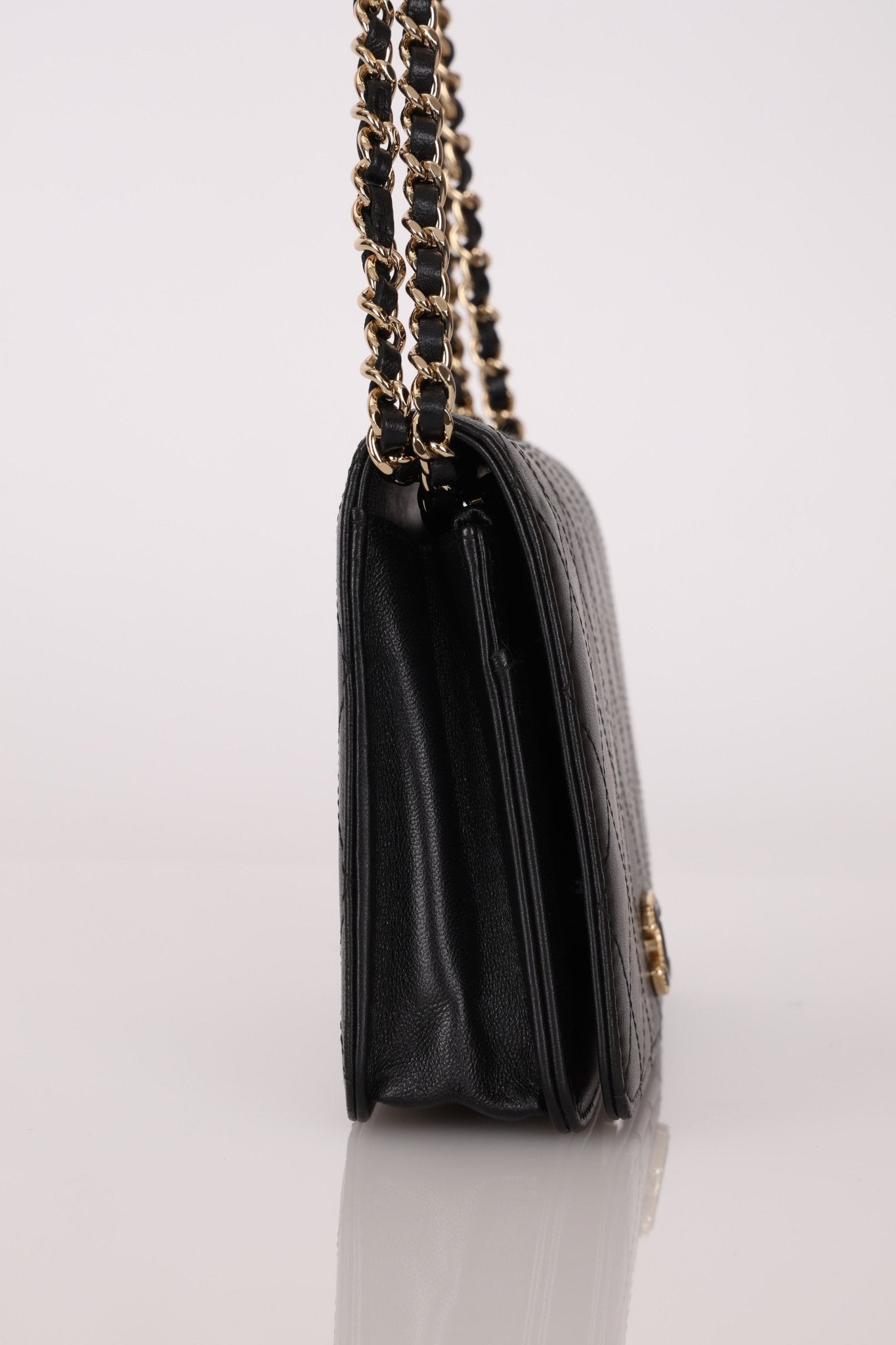 Chanel 2016 Lambskin Enamel CC Wallet on Chain - FashioNica