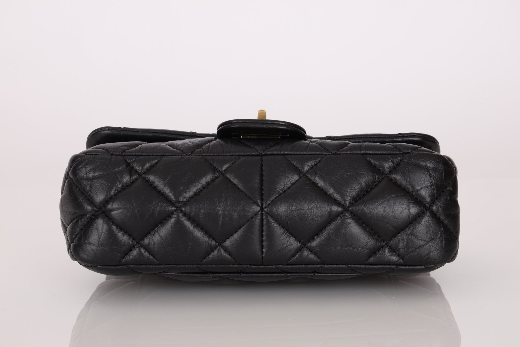 Chanel 2017 Aged Calfskin Quilted 2.55 Reissue 225 Hanger Flap - FashioNica