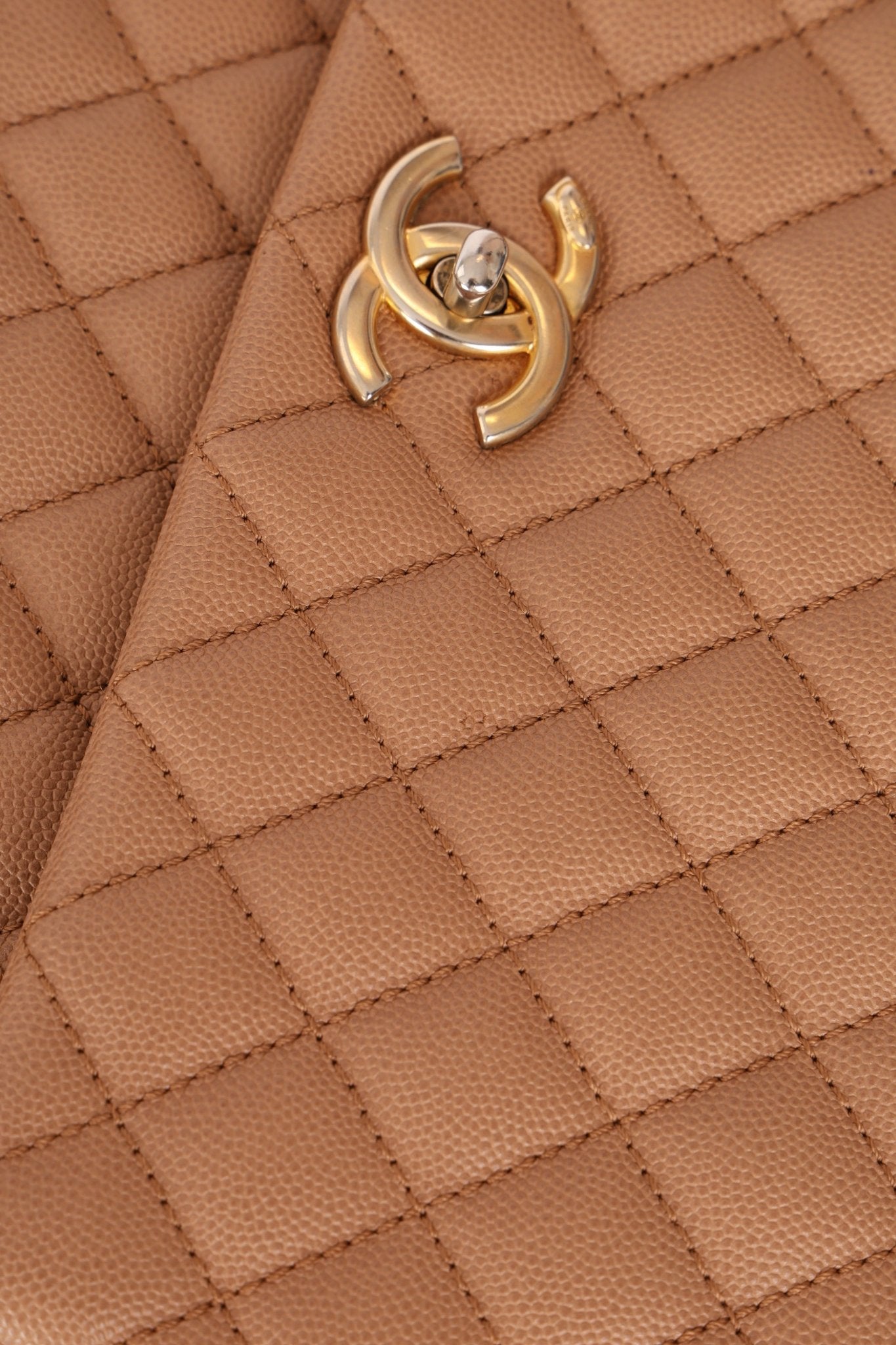 Chanel 2017 Beige Caviar Lizard Kelly Coco Handle - FashioNica