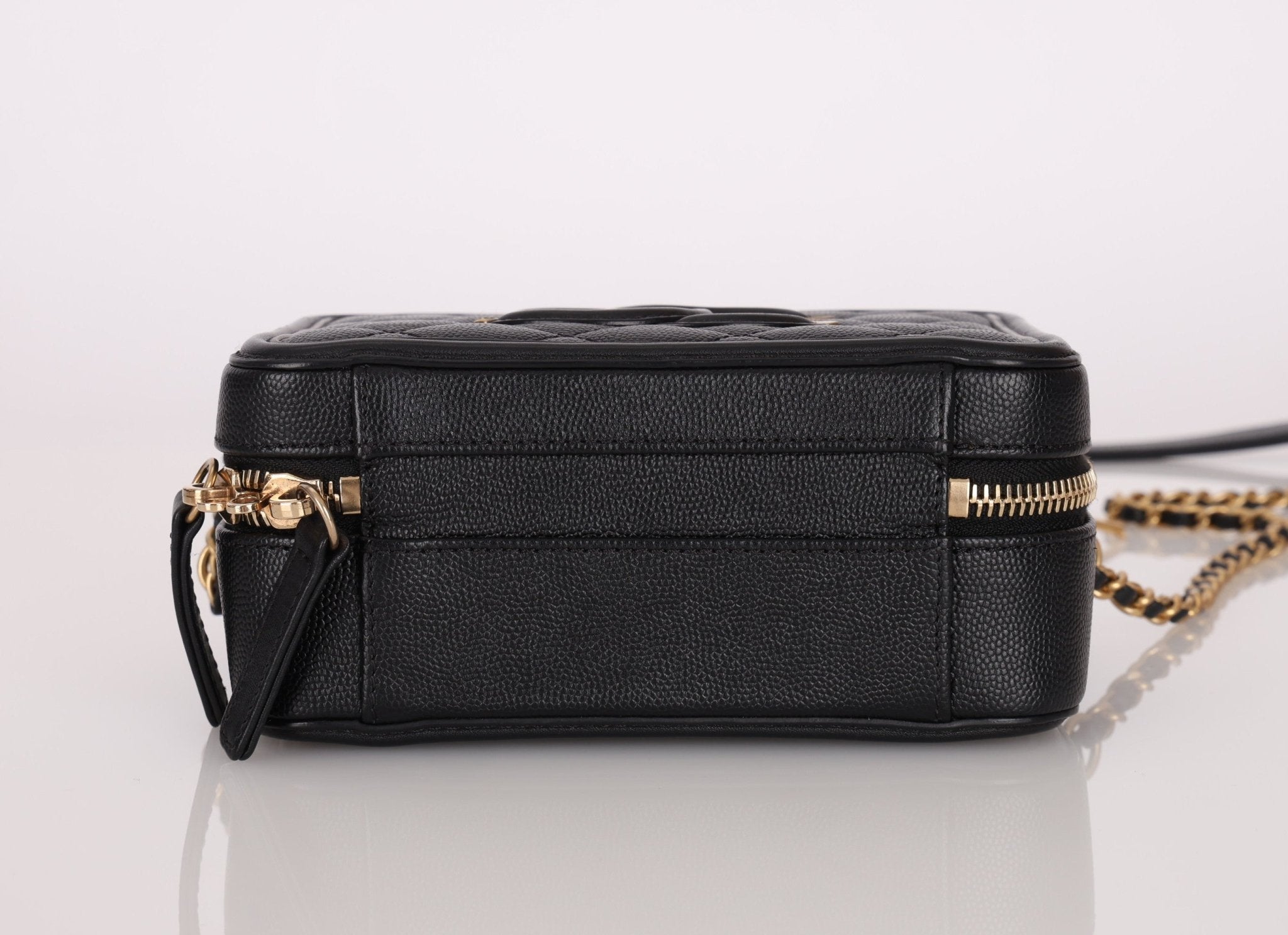 Chanel 2018 Caviar Filigree Small Vanity Case - FashioNica