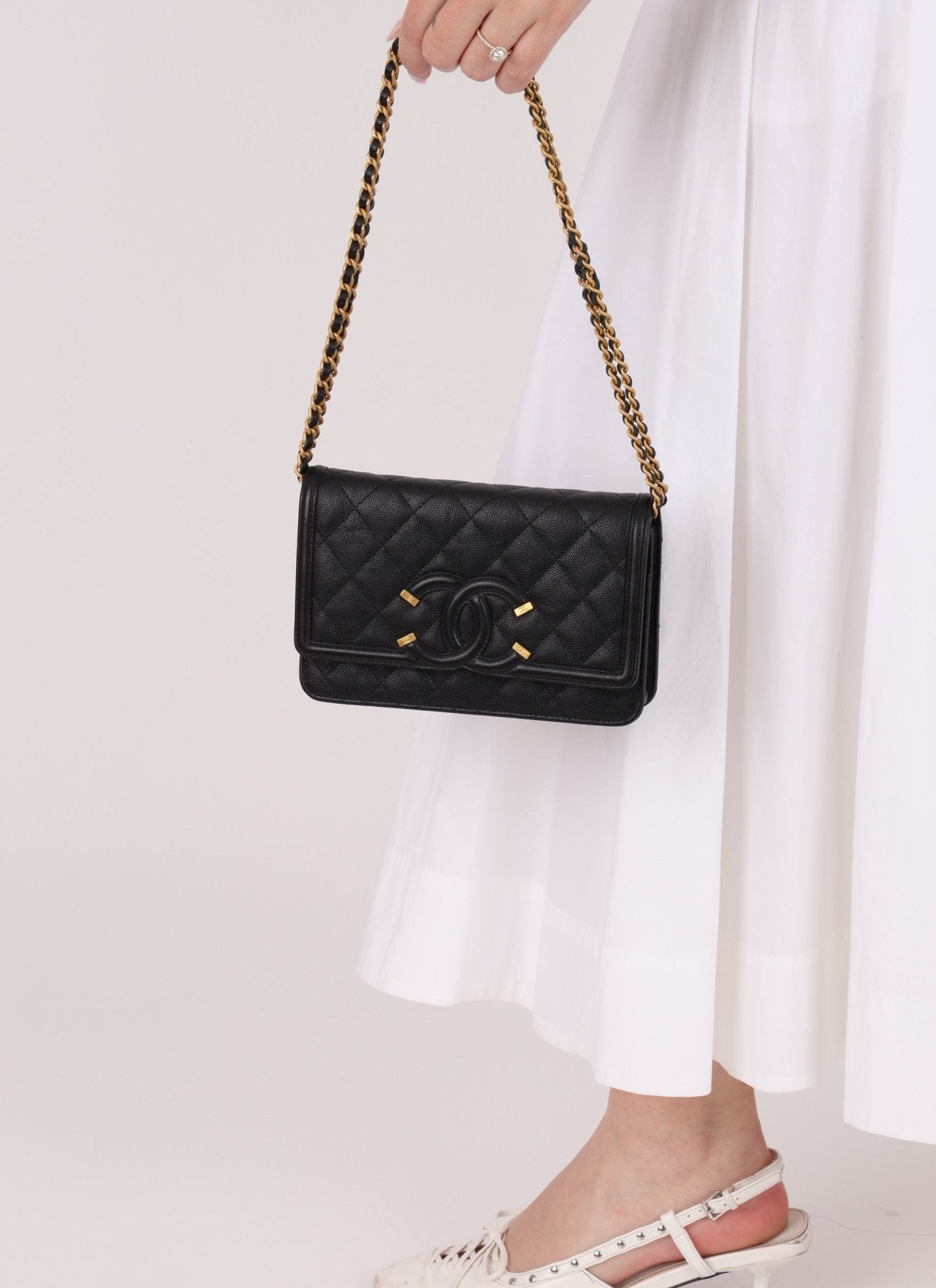 Chanel 2018 Caviar Filigree Wallet on Chain - FashioNica