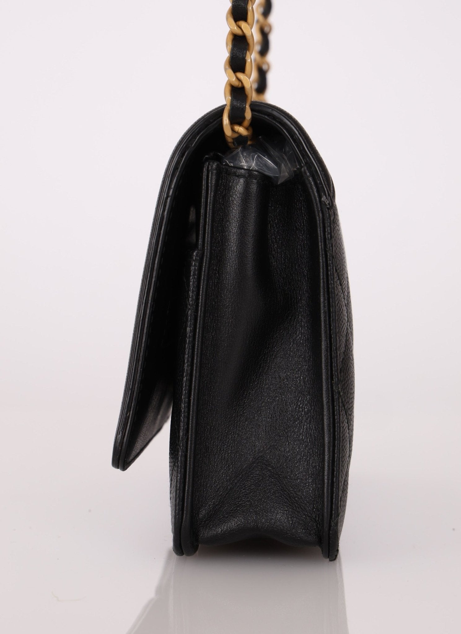 Chanel 2018 Caviar Filigree Wallet on Chain - FashioNica