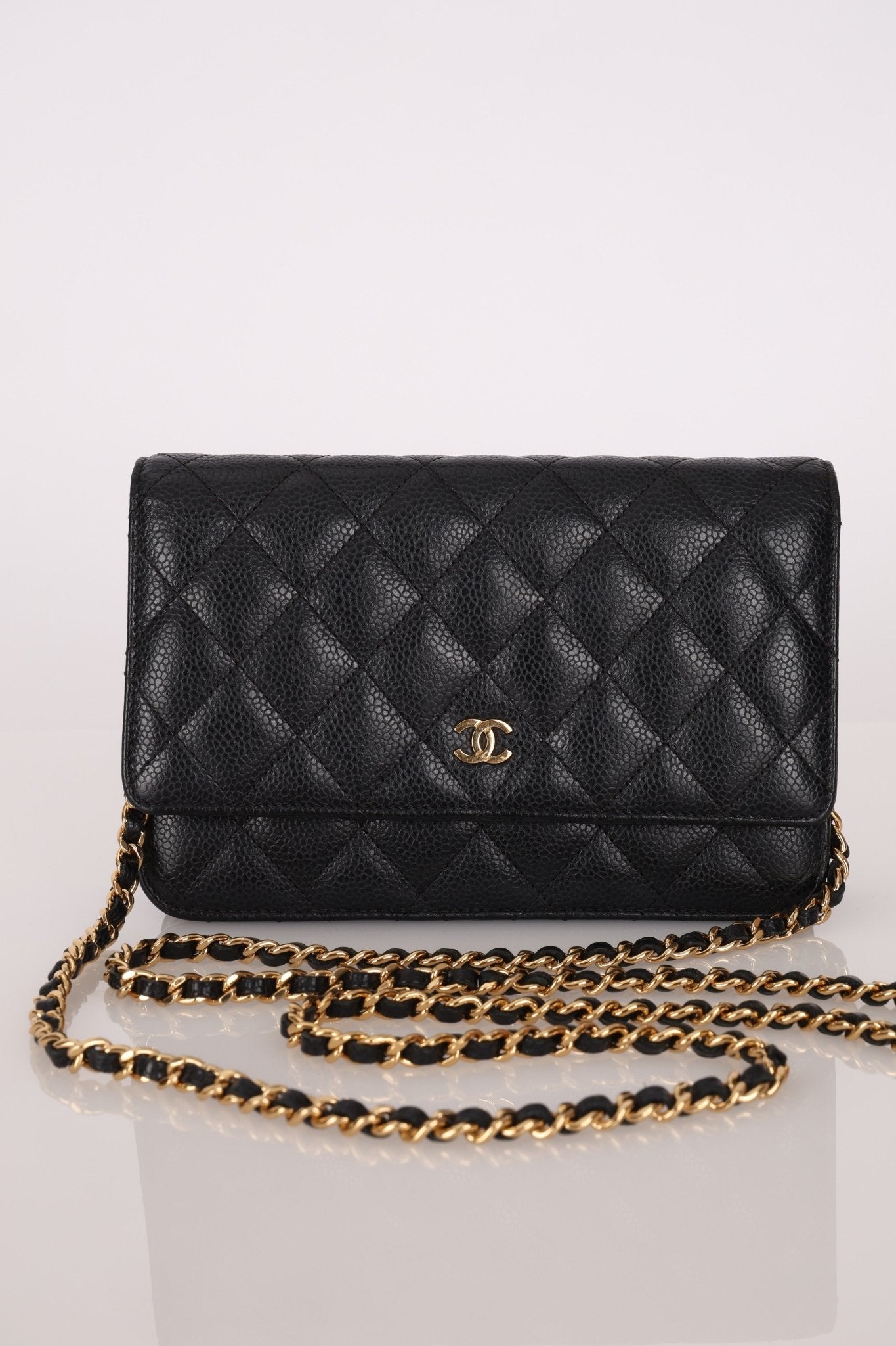 Chanel 2018 Caviar Wallet on Chain - FashioNica