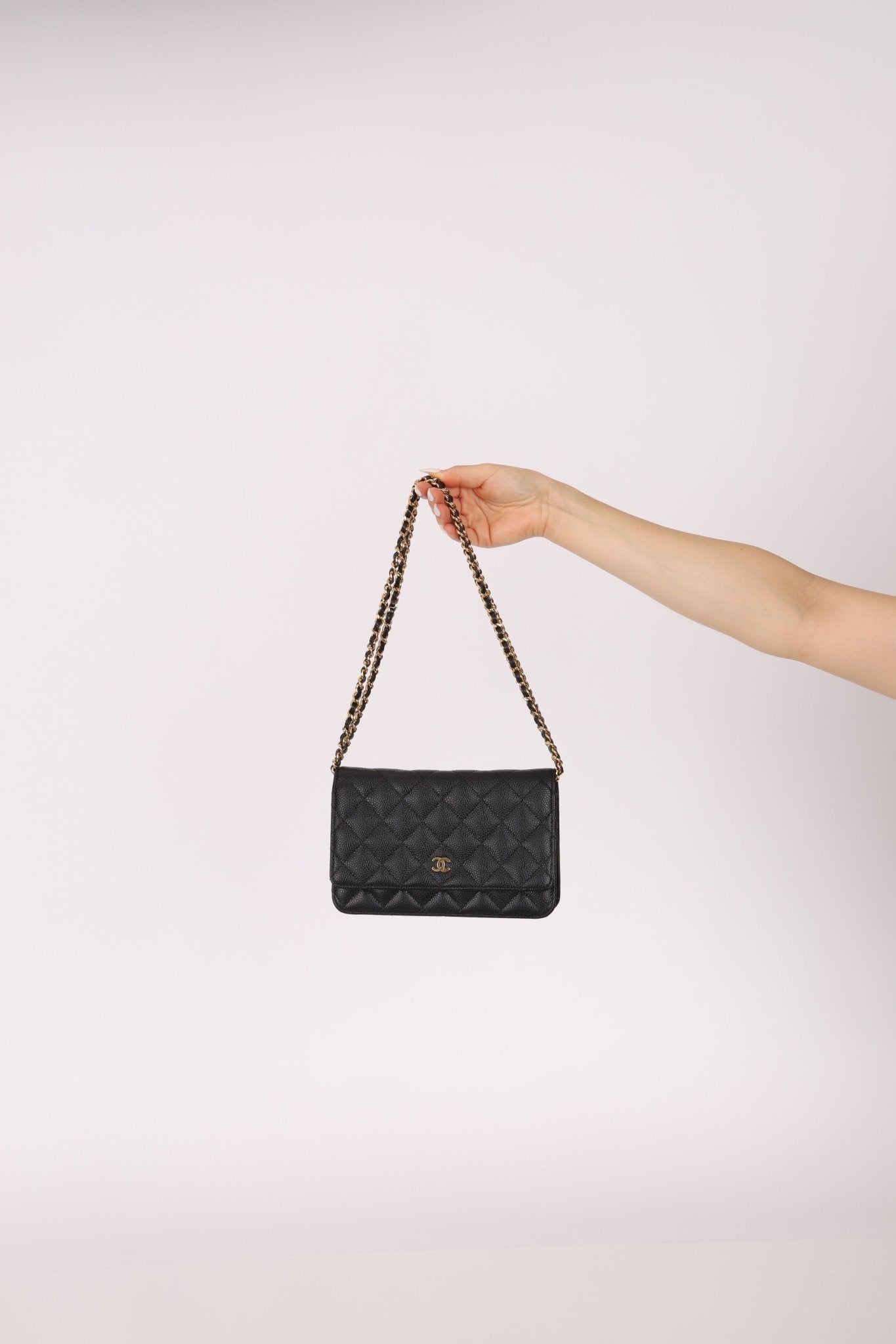 Chanel 2018 Caviar Wallet on Chain - FashioNica