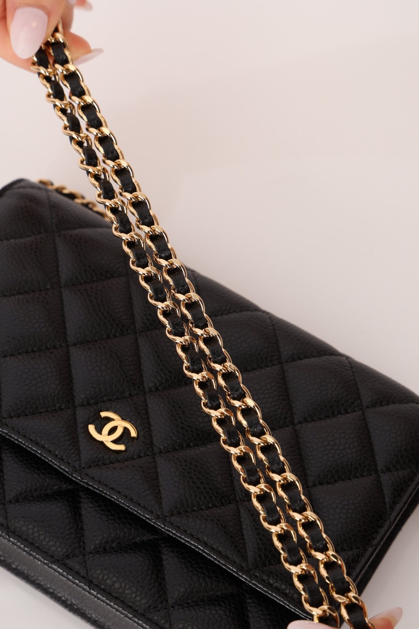 Chanel 2018 Caviar Wallet on Chain - FashioNica